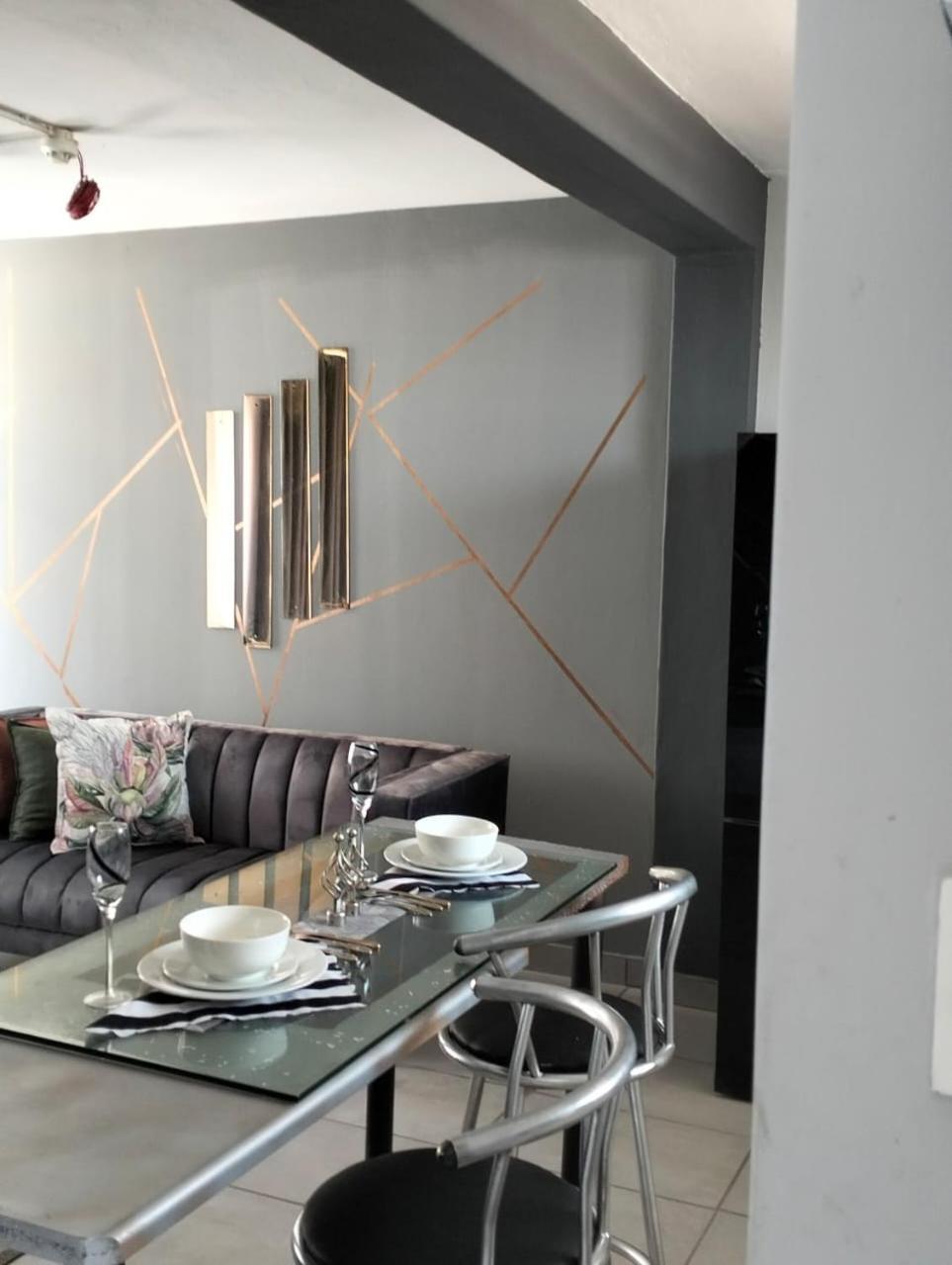 @derricks Luxury 2 Apartment *