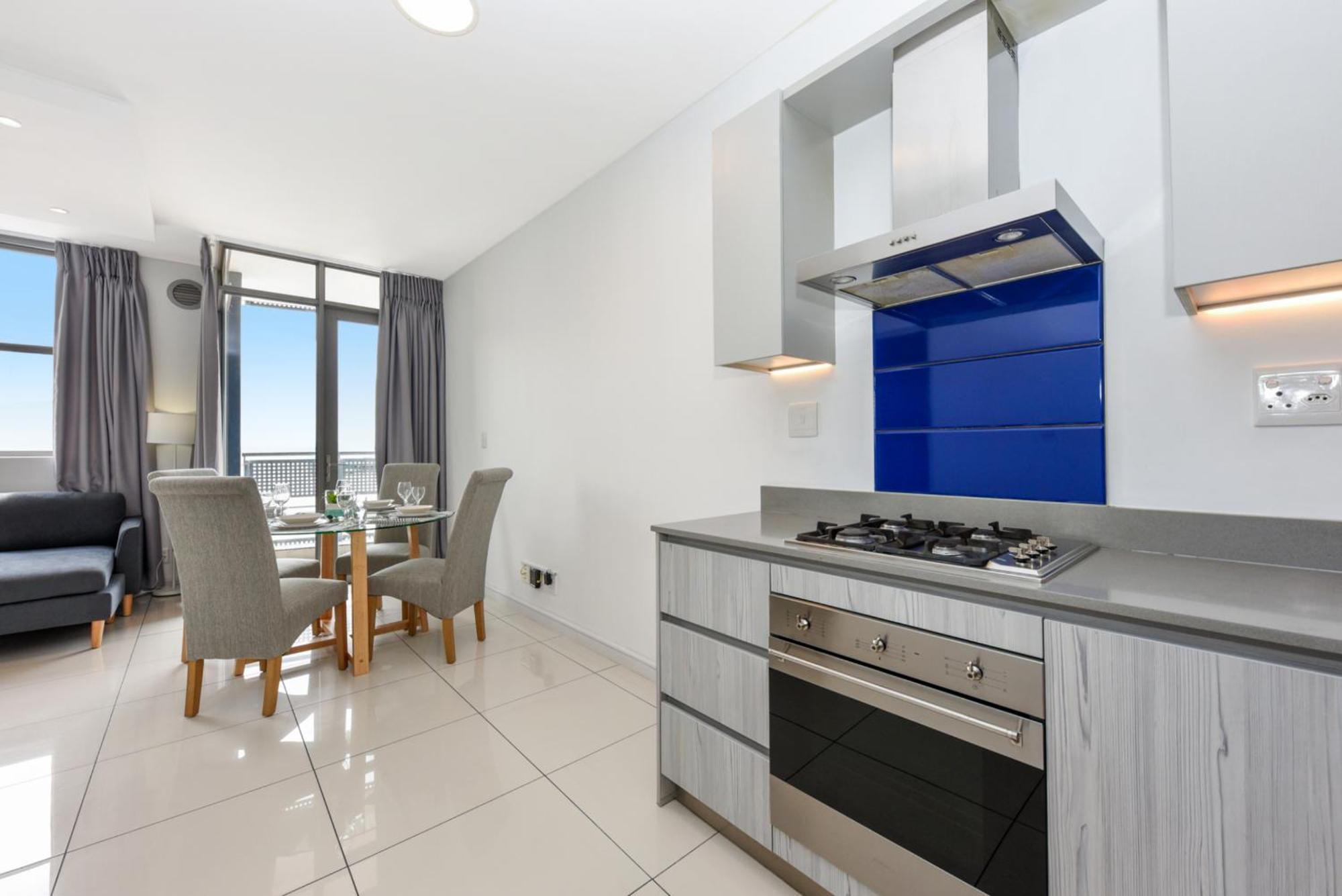 Easy - The Median Rosebank Apartment *