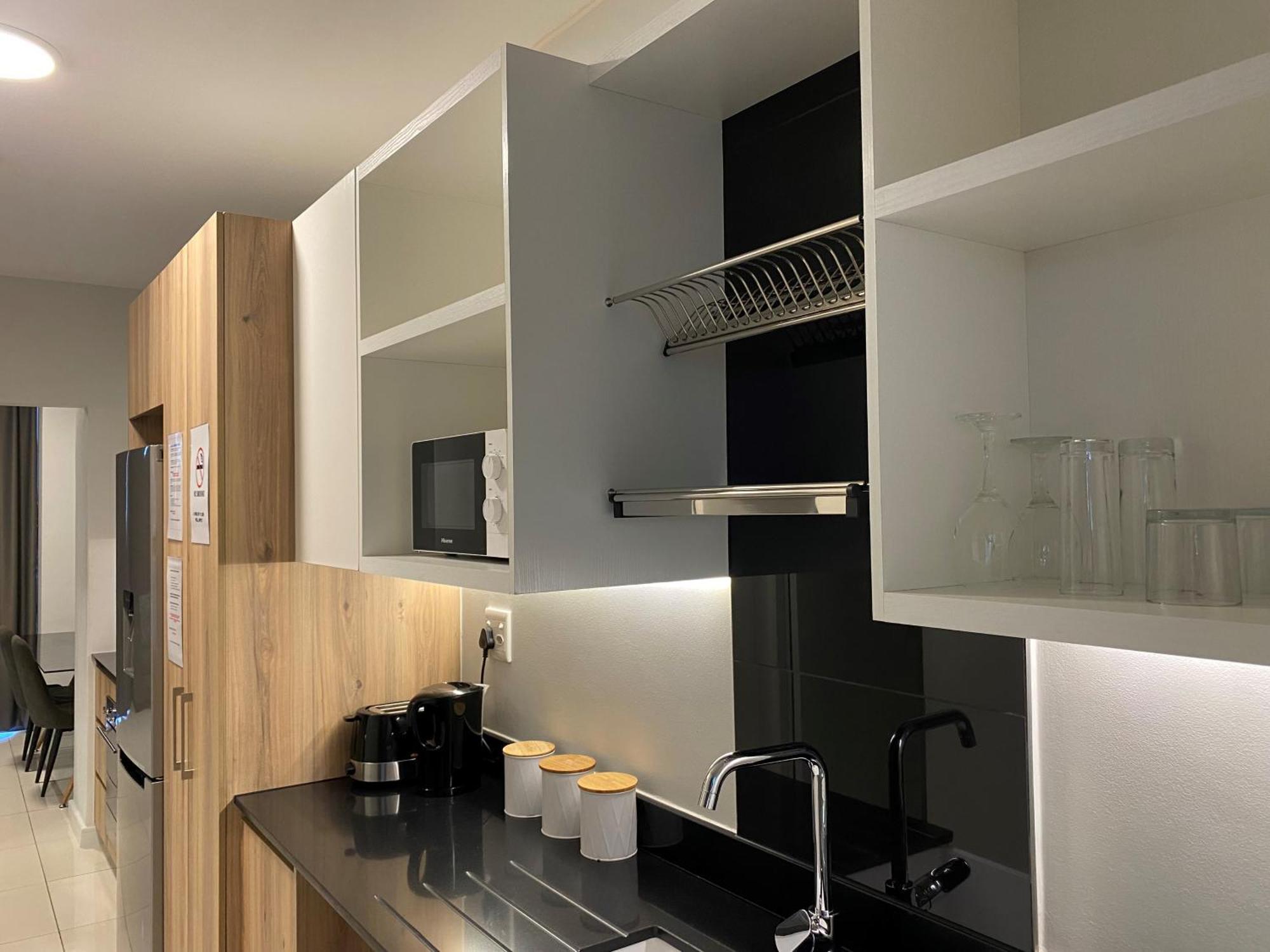 Easy - The Median Rosebank Apartment