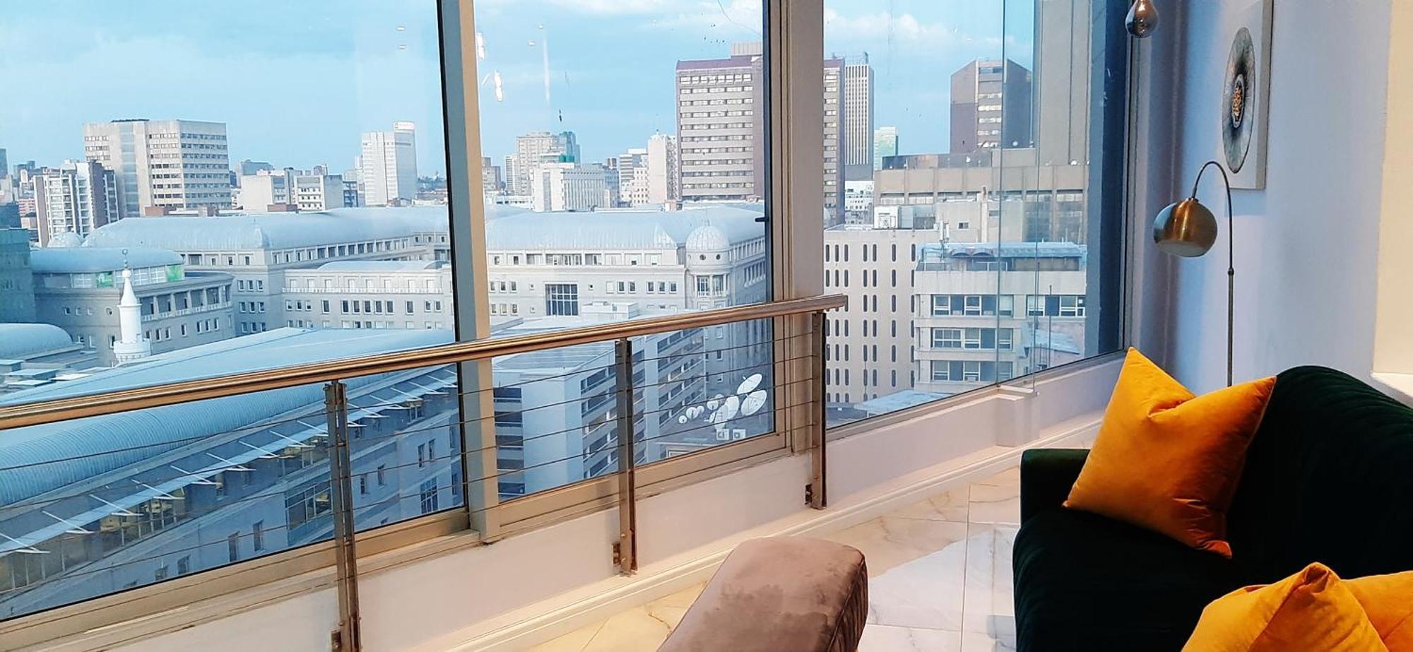 4 On Pritchard Luxury * Johannesburg