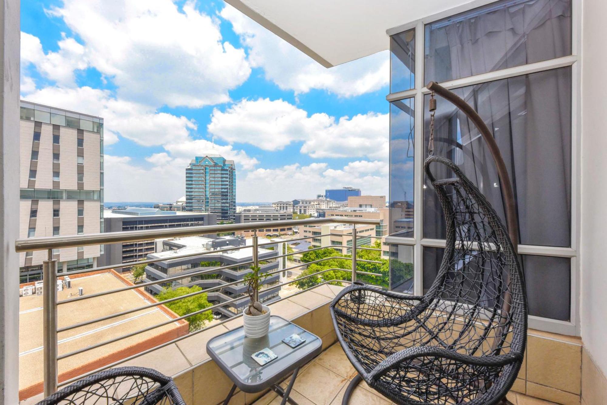 Hydro Park Residences In Sandton With Generator *