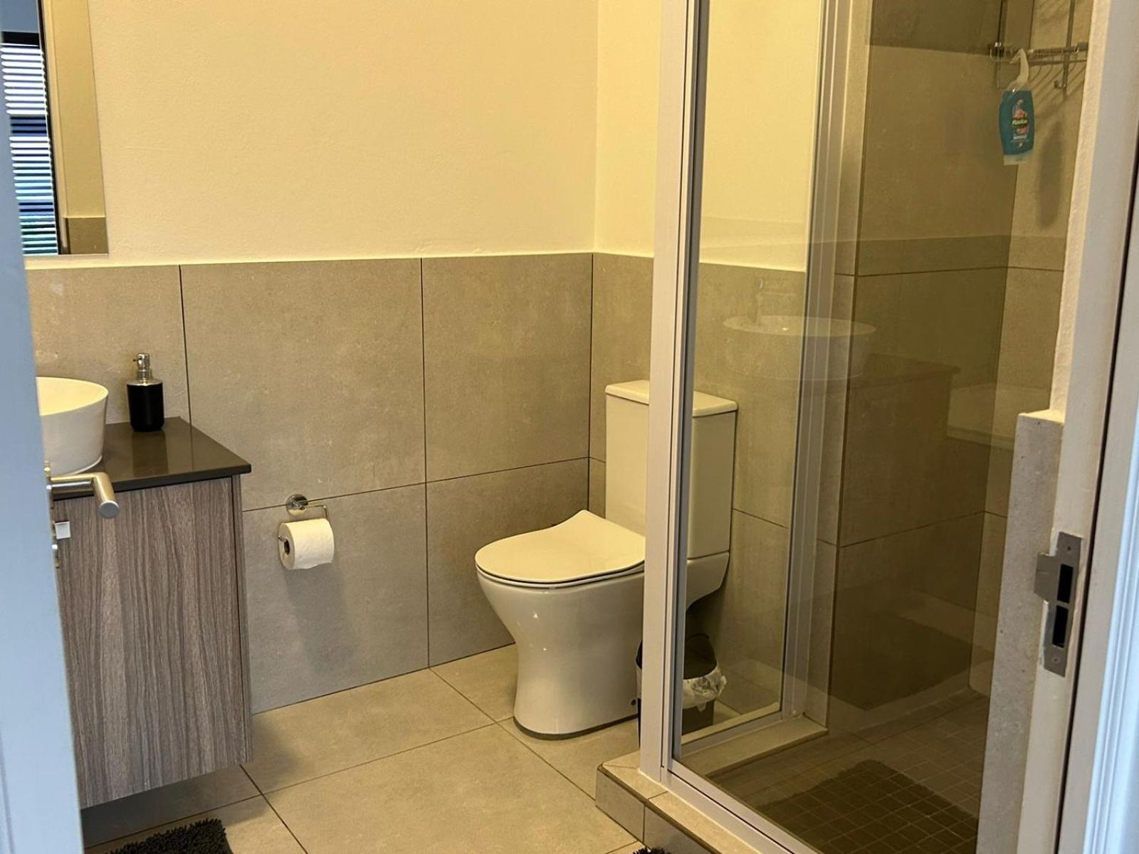 Lilly's Platinum - 1 Bedroom Back Up Power * Johannesburg