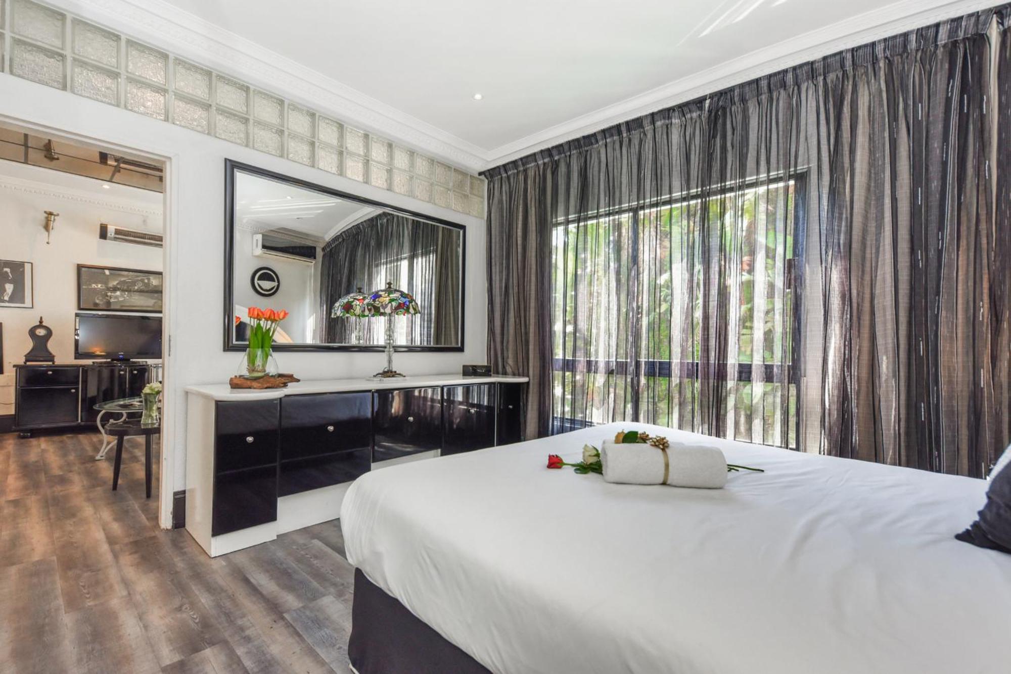 Simonne 4* Johannesburg