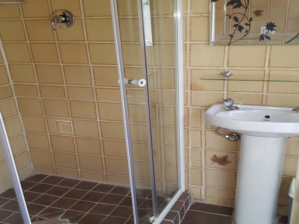 Suburbian Nhà khách