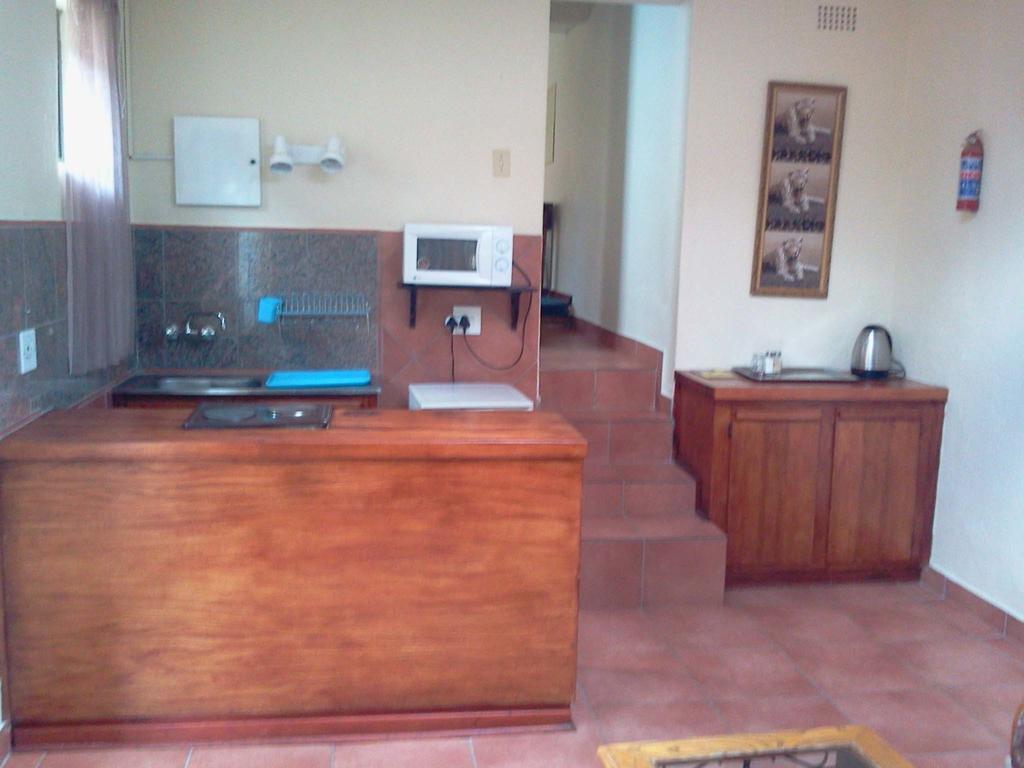 Nhà khách Suburbian Johannesburg