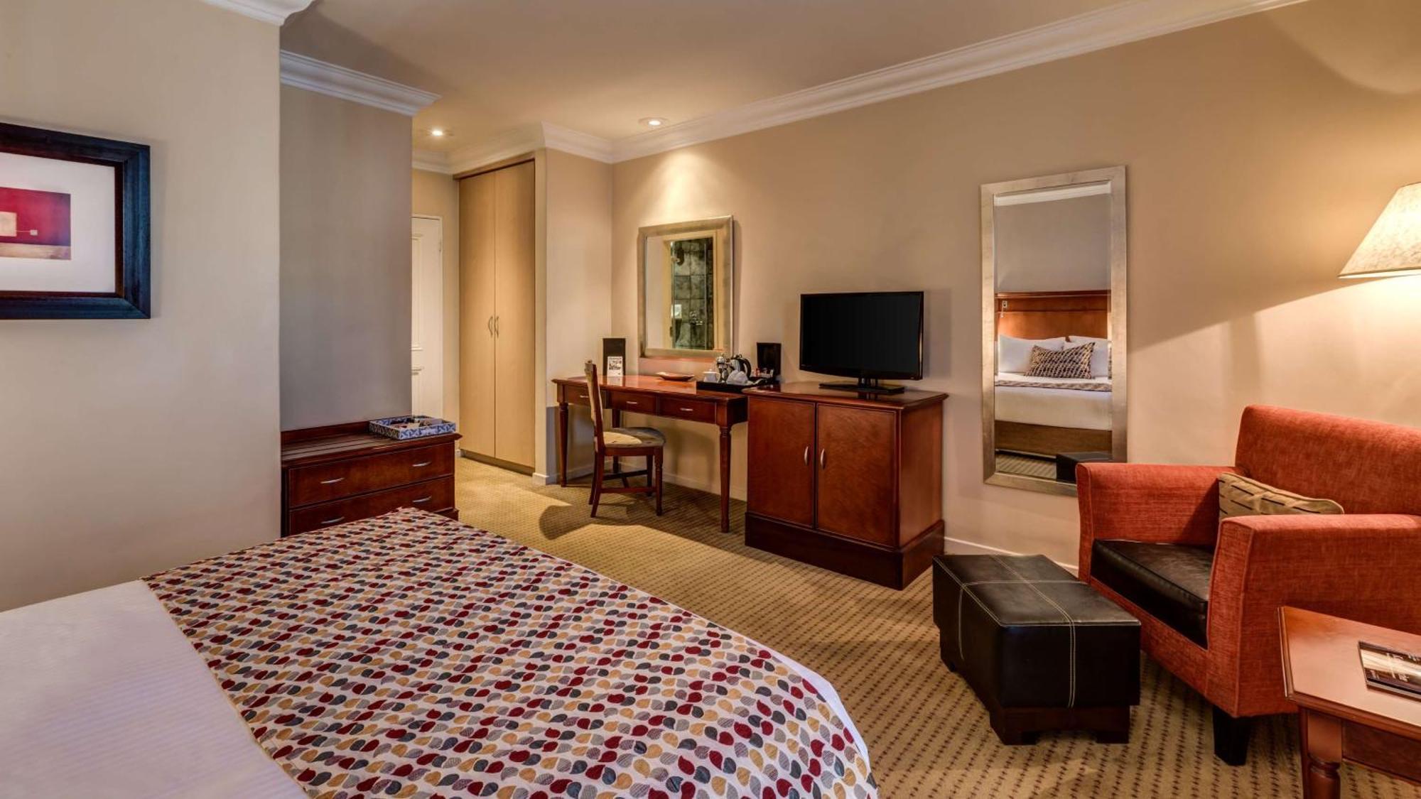 Southern Sun Katherine Street 4*