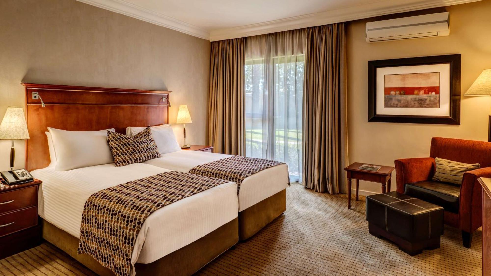 Hotel Southern Sun Katherine Street 4*