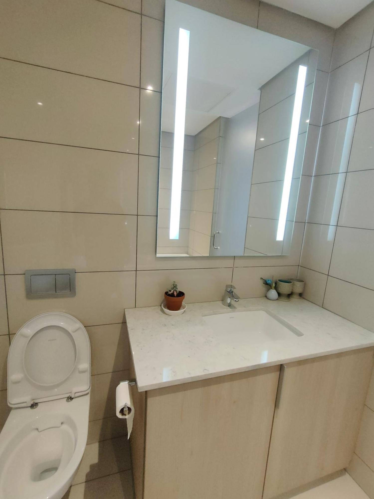 Modern 1br Apt Near Sandton City No Loadshedding Apartment Johannesburg