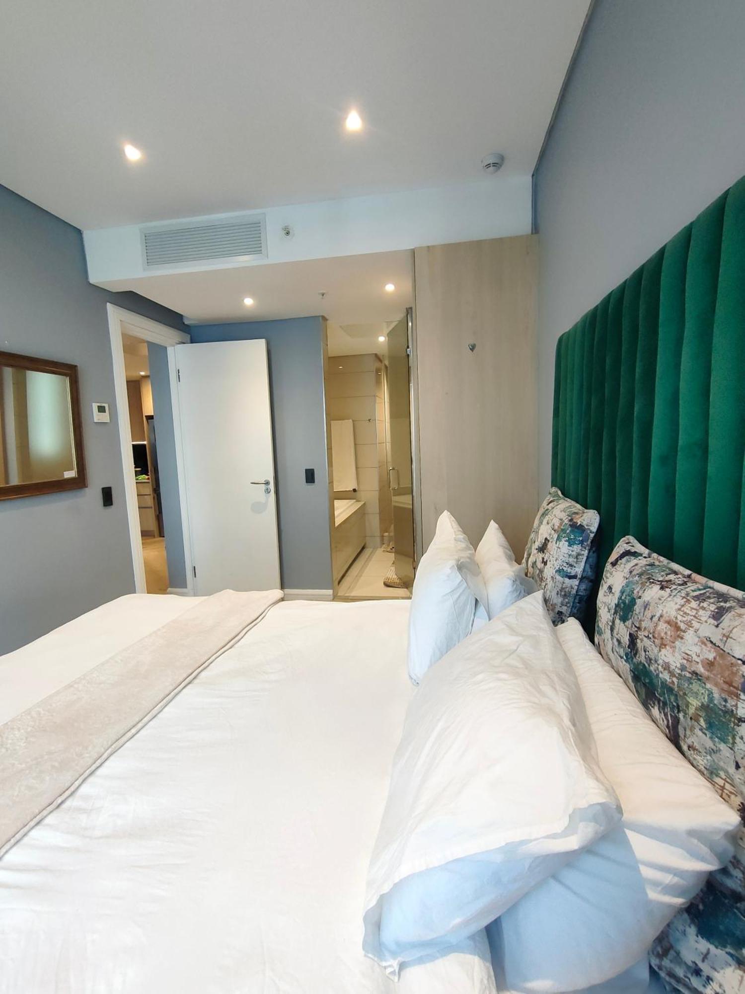 Modern 1br Apt Near Sandton City No Loadshedding * Johannesburg