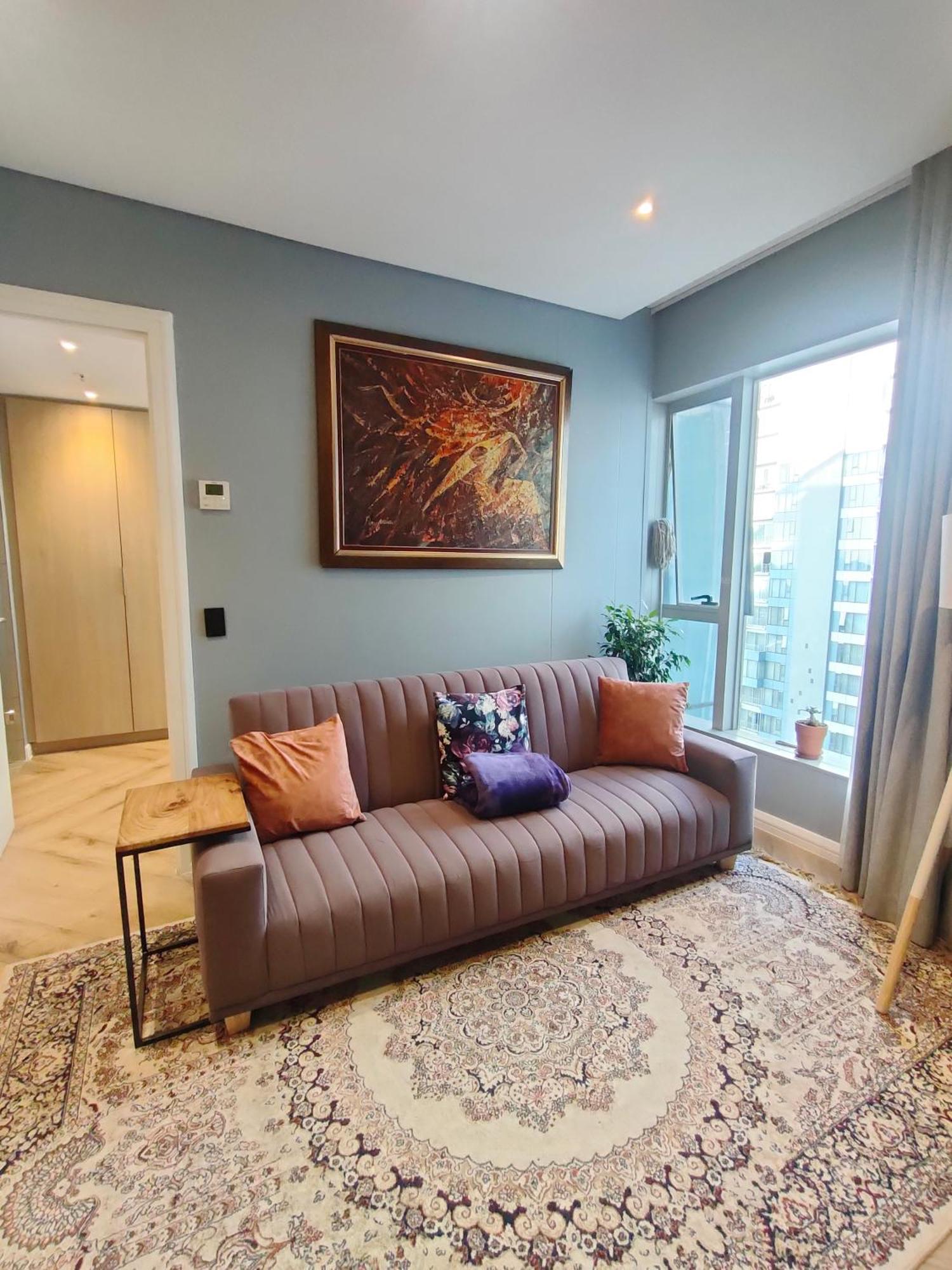 Apartment Modern 1br Apt Near Sandton City No Loadshedding