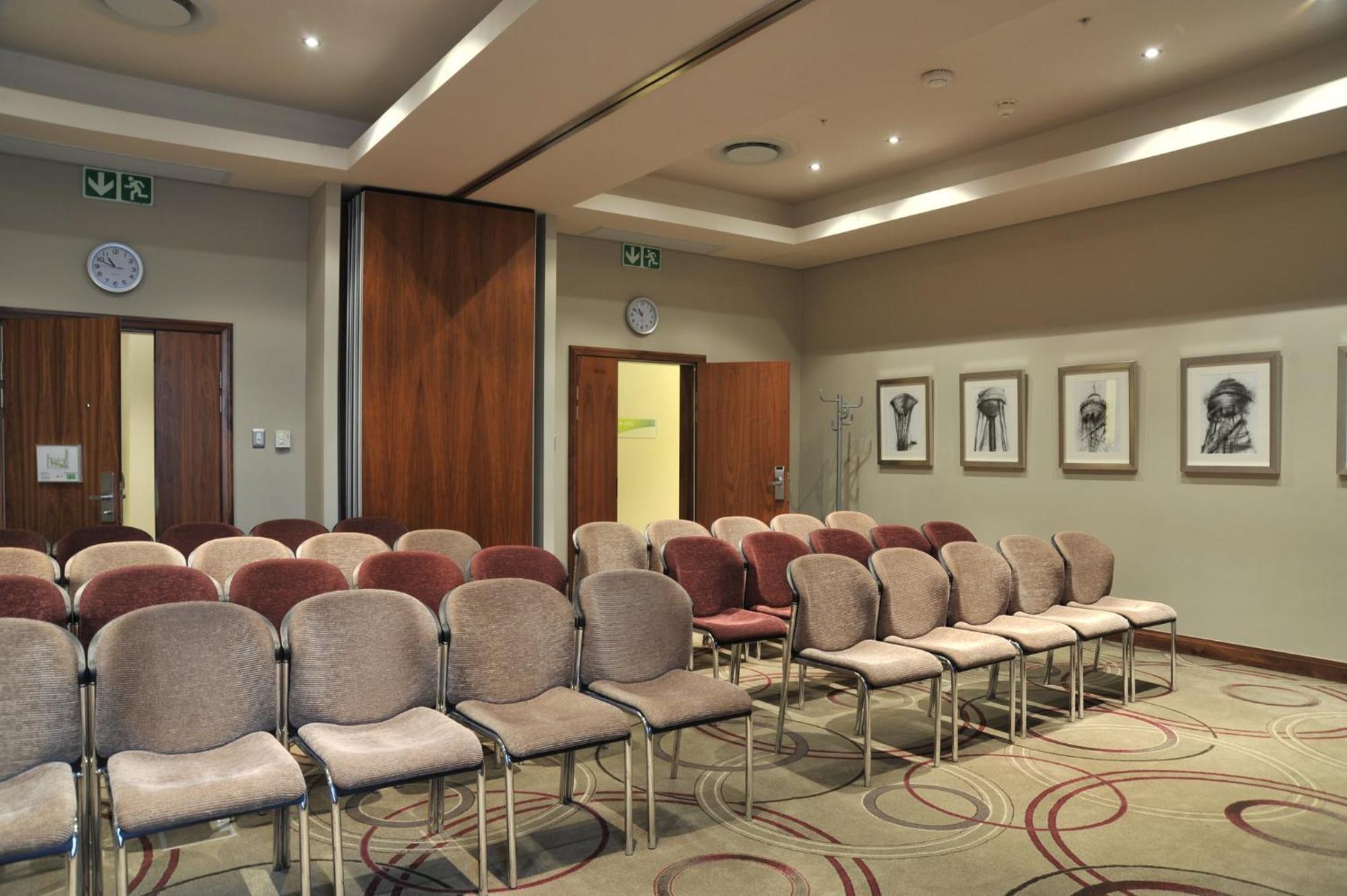 Johannesburg-rosebank By Ihg Hotel 4*