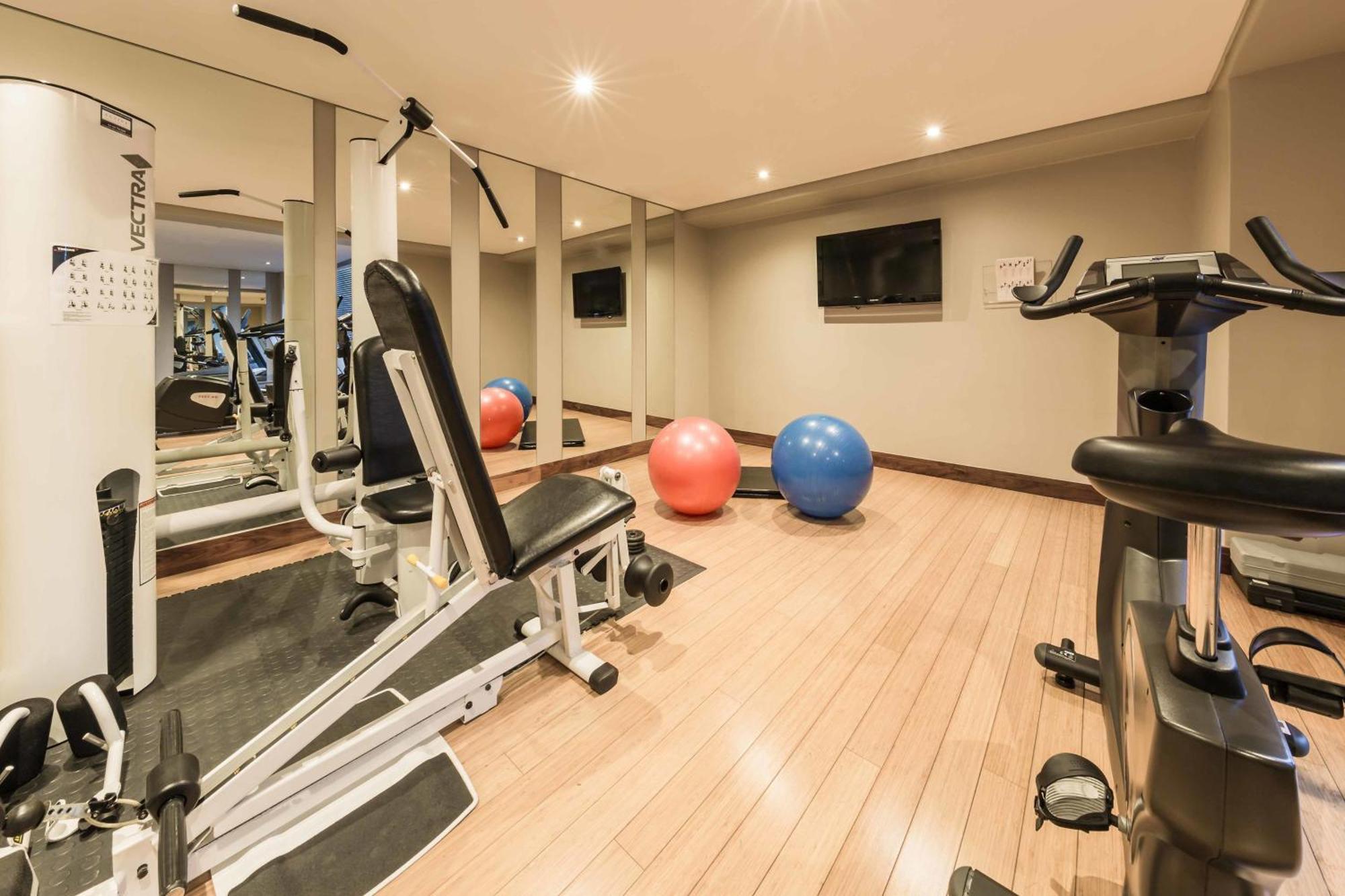 Hotel Johannesburg-rosebank By Ihg Johannesburg