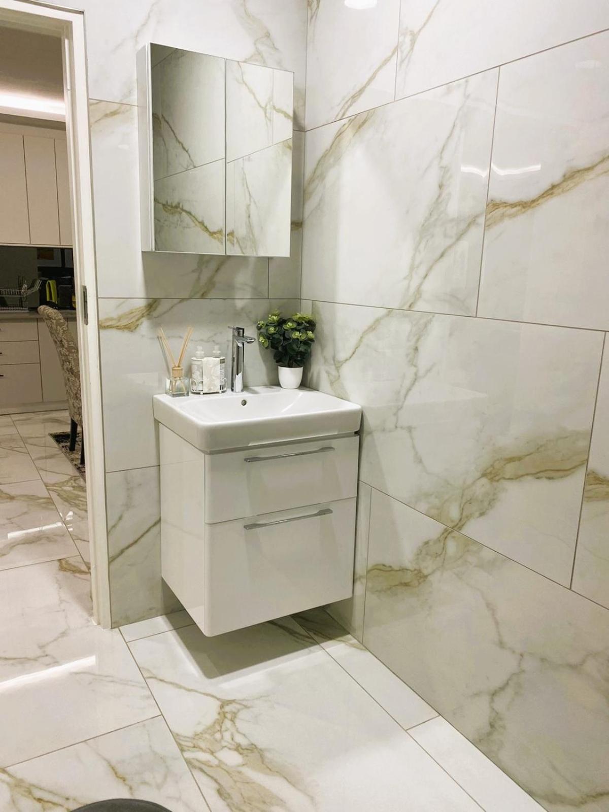 Westpoint Exclusive With Power Back Up Apartamento