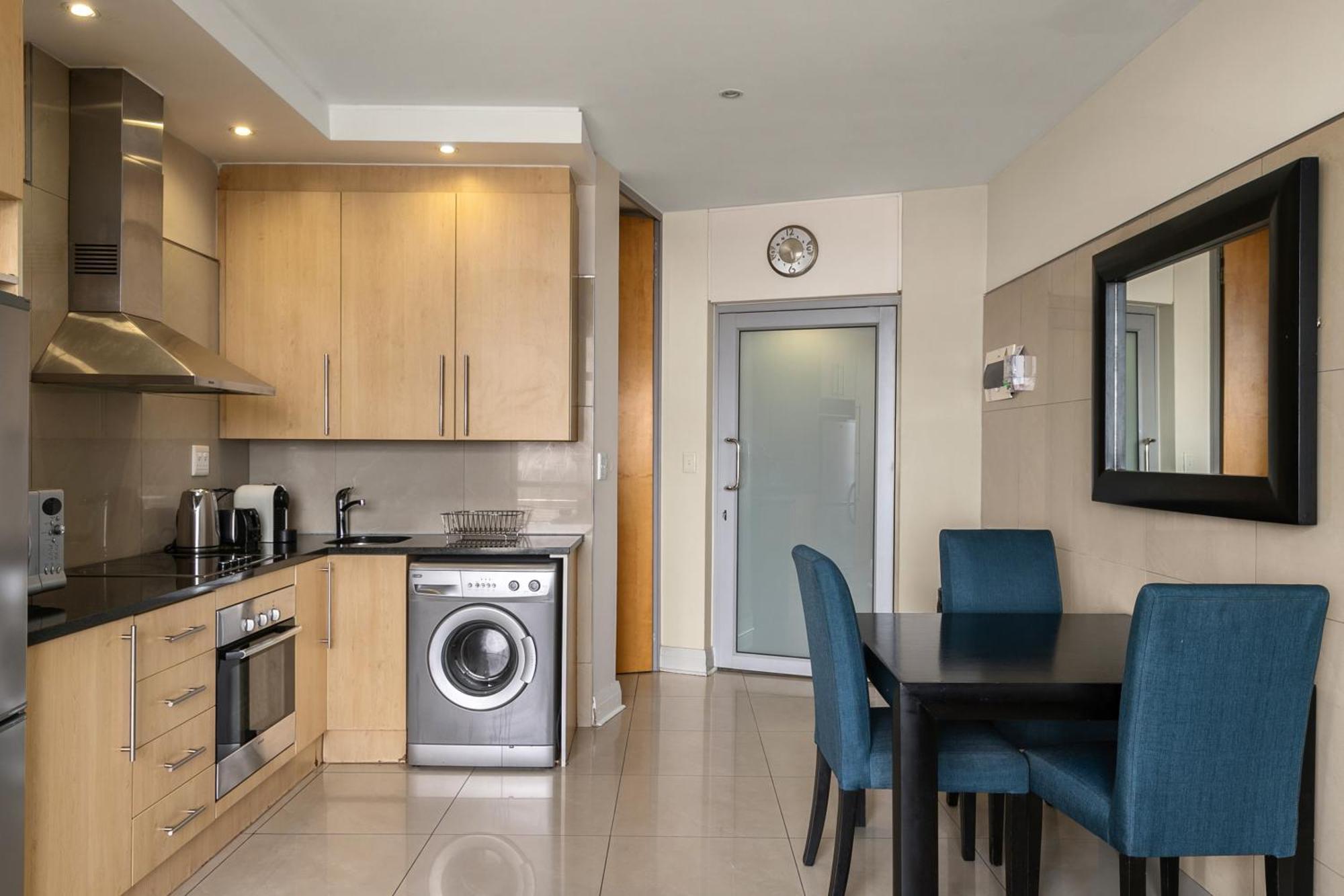 Căn hộ Hydro Park Residences In Sandton With Generator