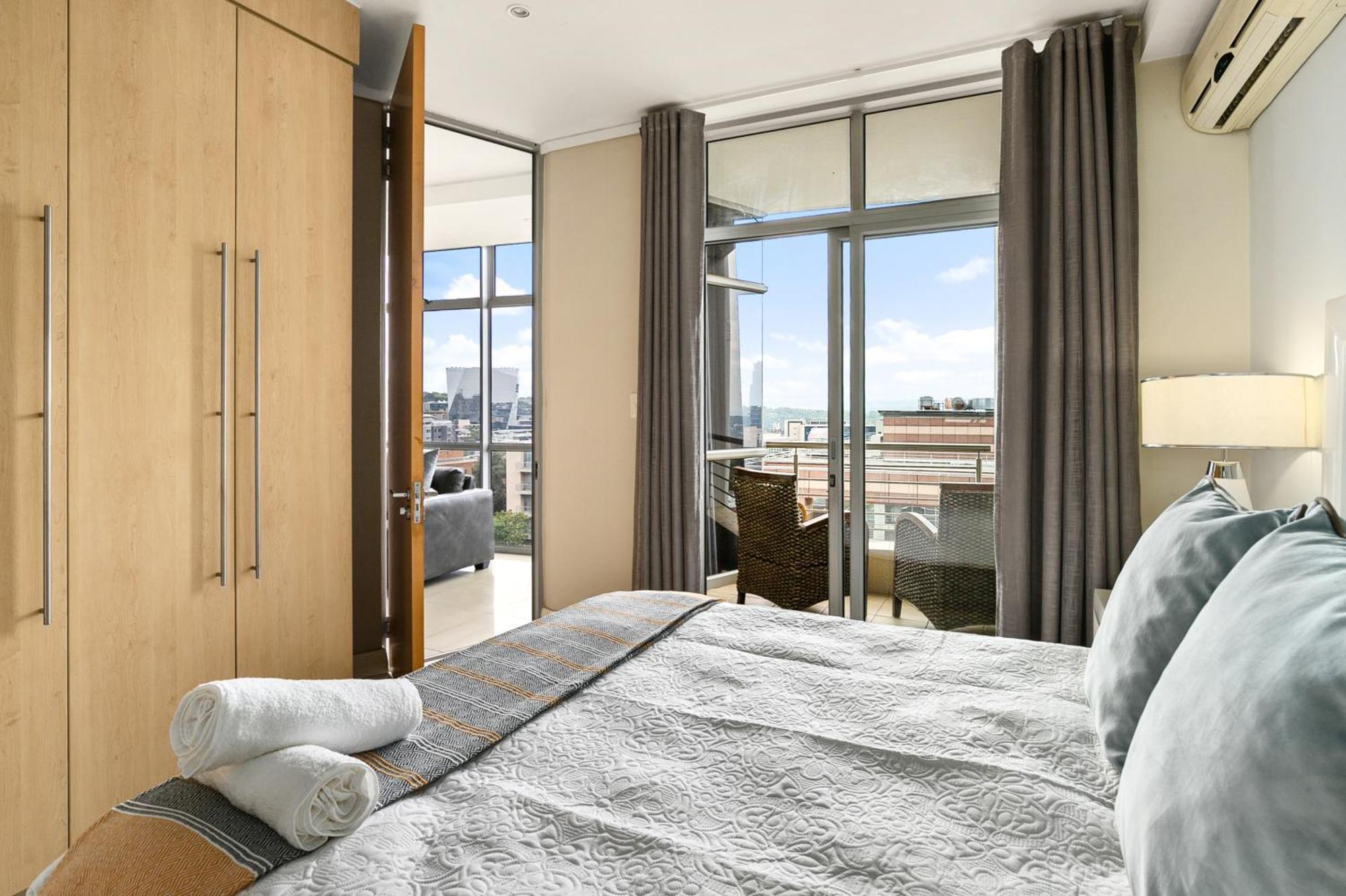 Hydro Park Residences In Sandton With Generator *