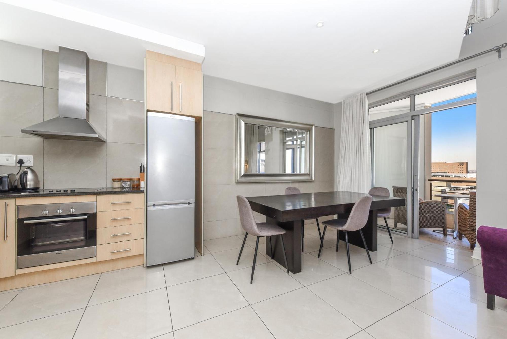 Hydro Park Residences In Sandton With Generator *