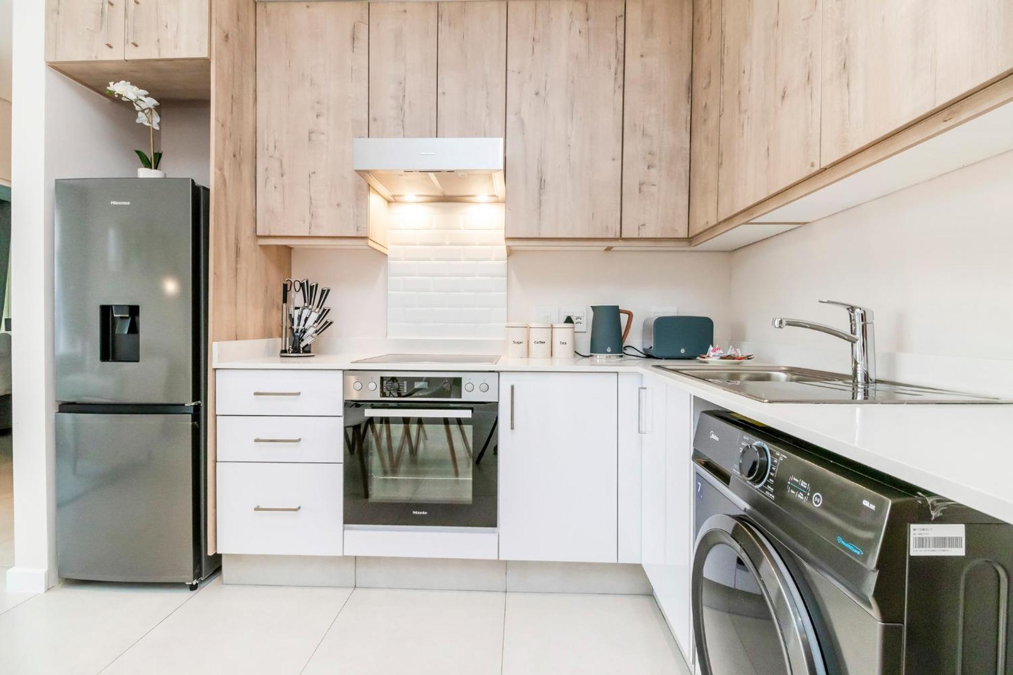 Sandton Gate Luxury Apartment