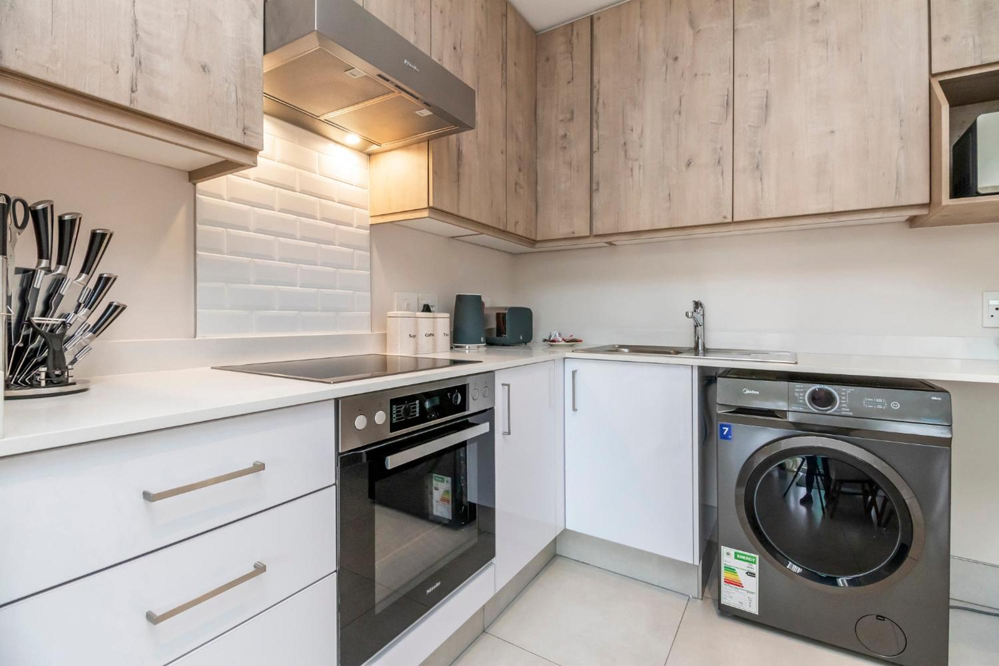 Sandton Gate Luxury Apartment *
