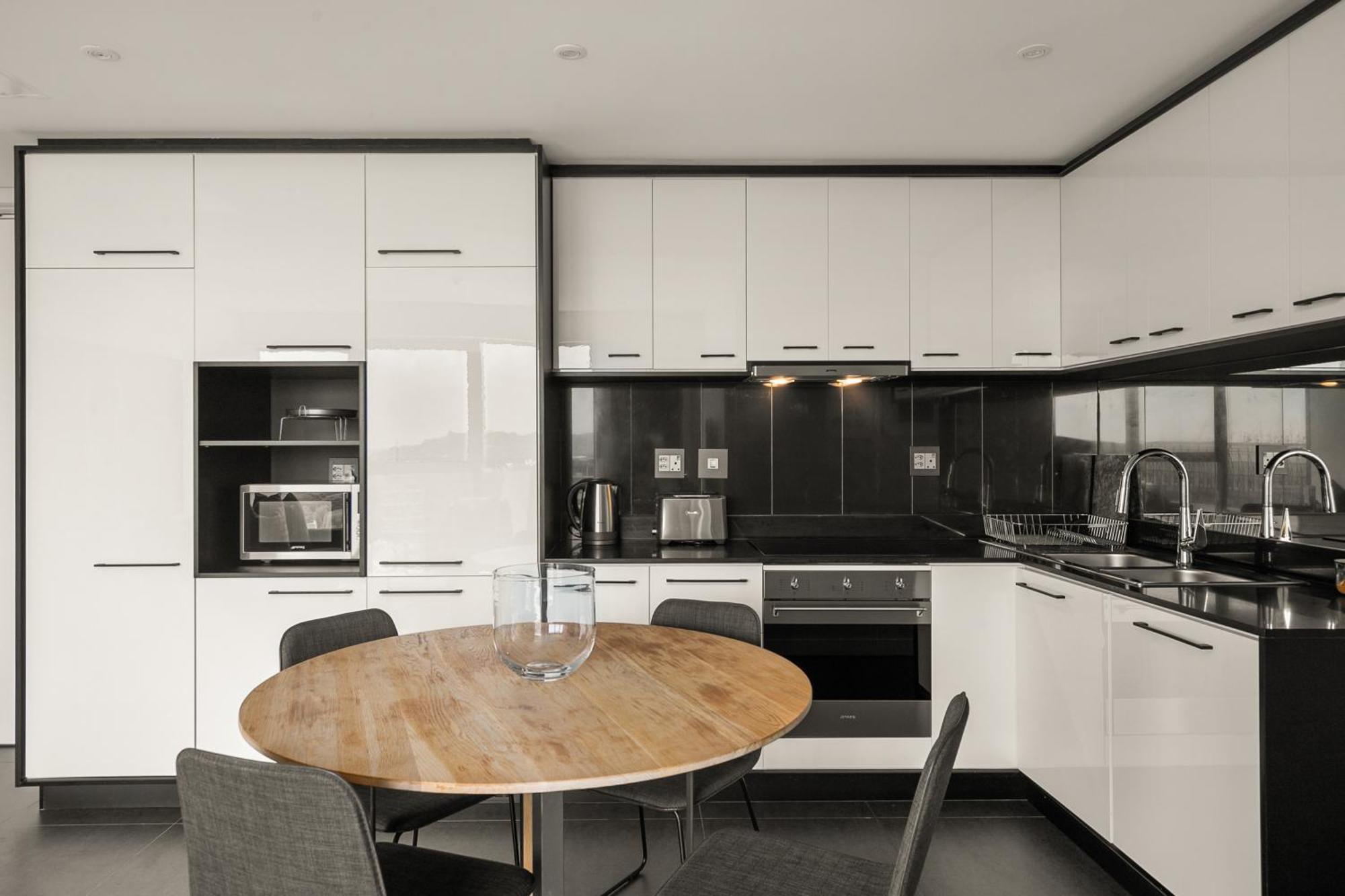 Apartment Park Rosebank 2 Bedroom Johannesburg