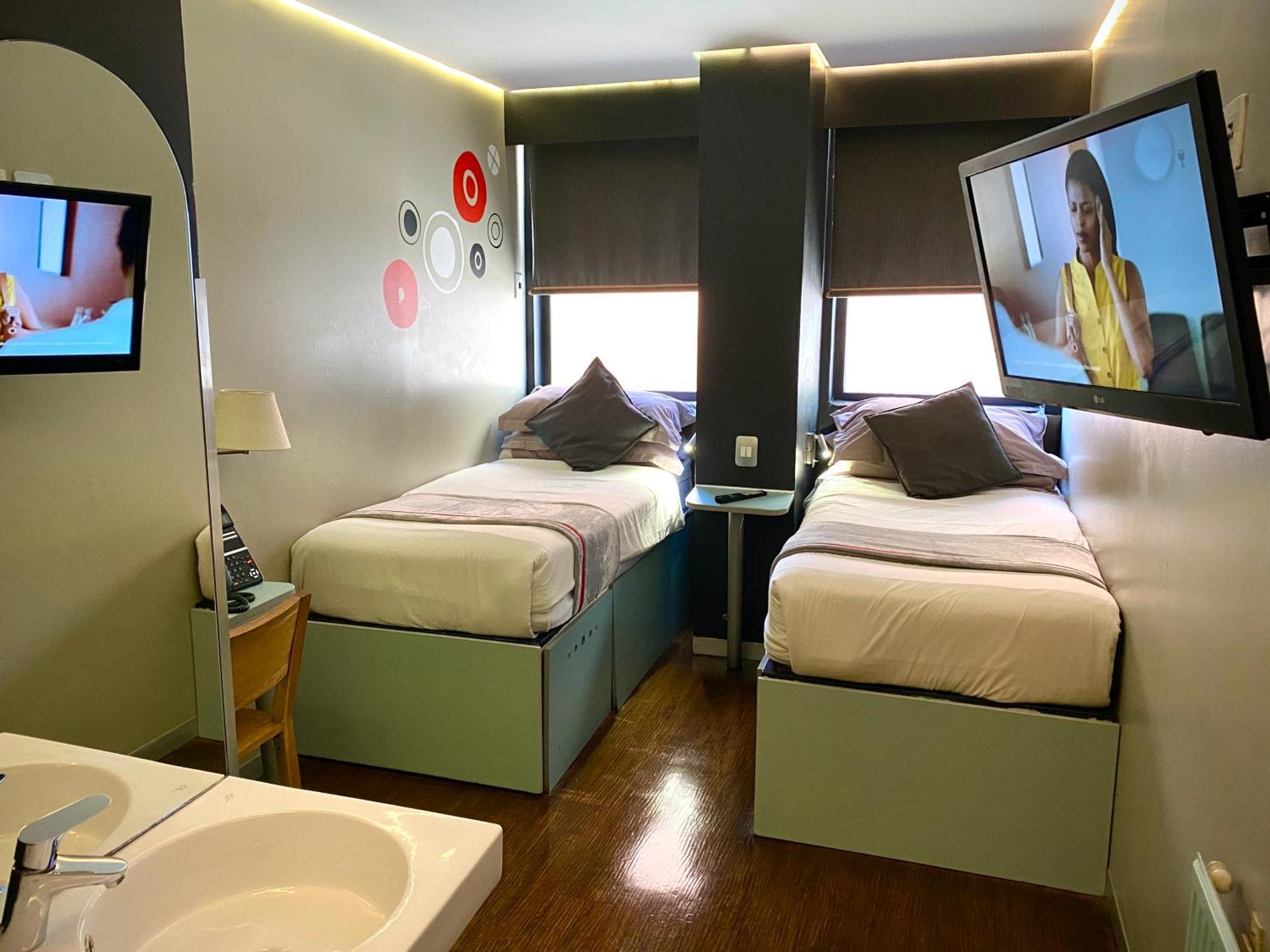 Bannister Hotel 3*