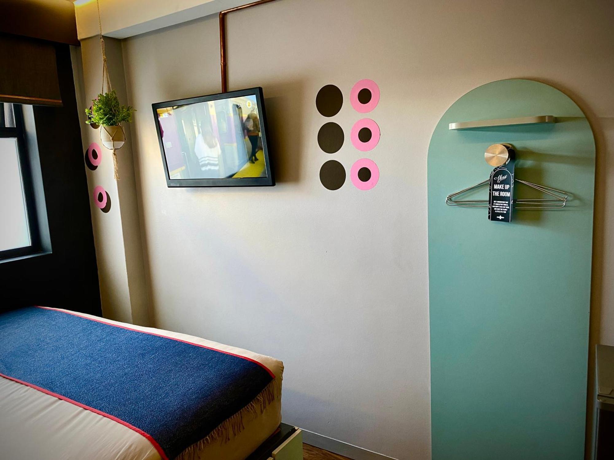 Bannister Hotel 3*