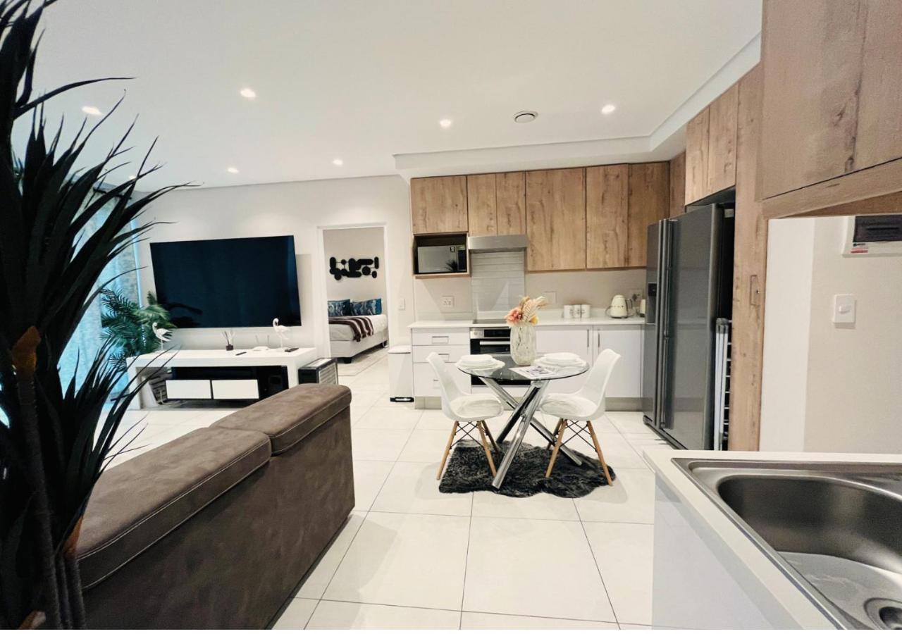 1 Bedroom In Sandton Apartment Johannesburg