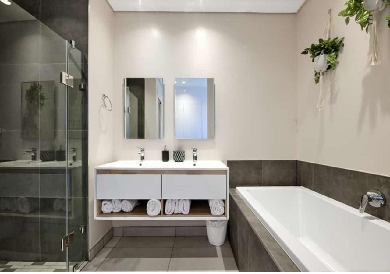 1 Bedroom In Sandton Apartment Johannesburg