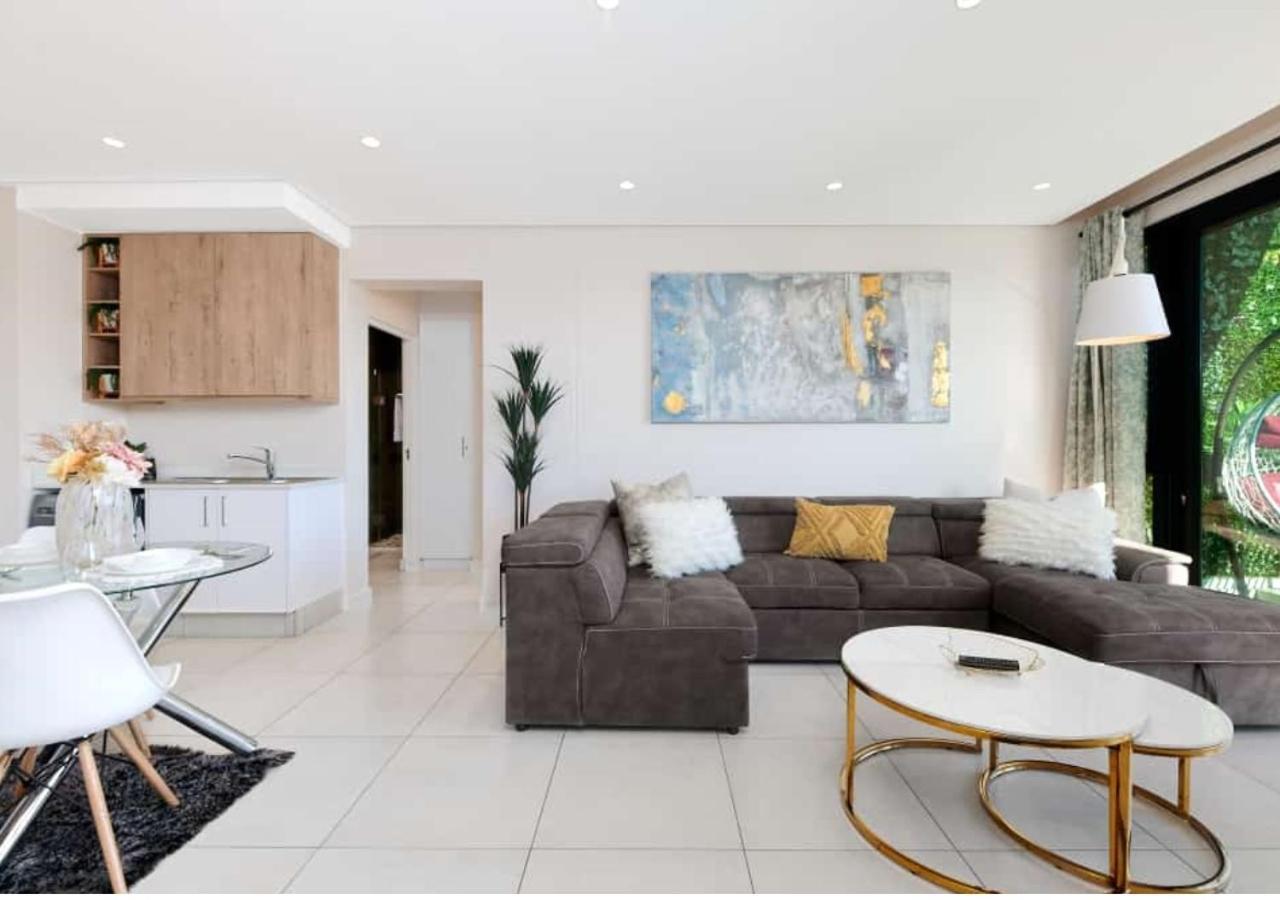 1 Bedroom In Sandton Johannesburg