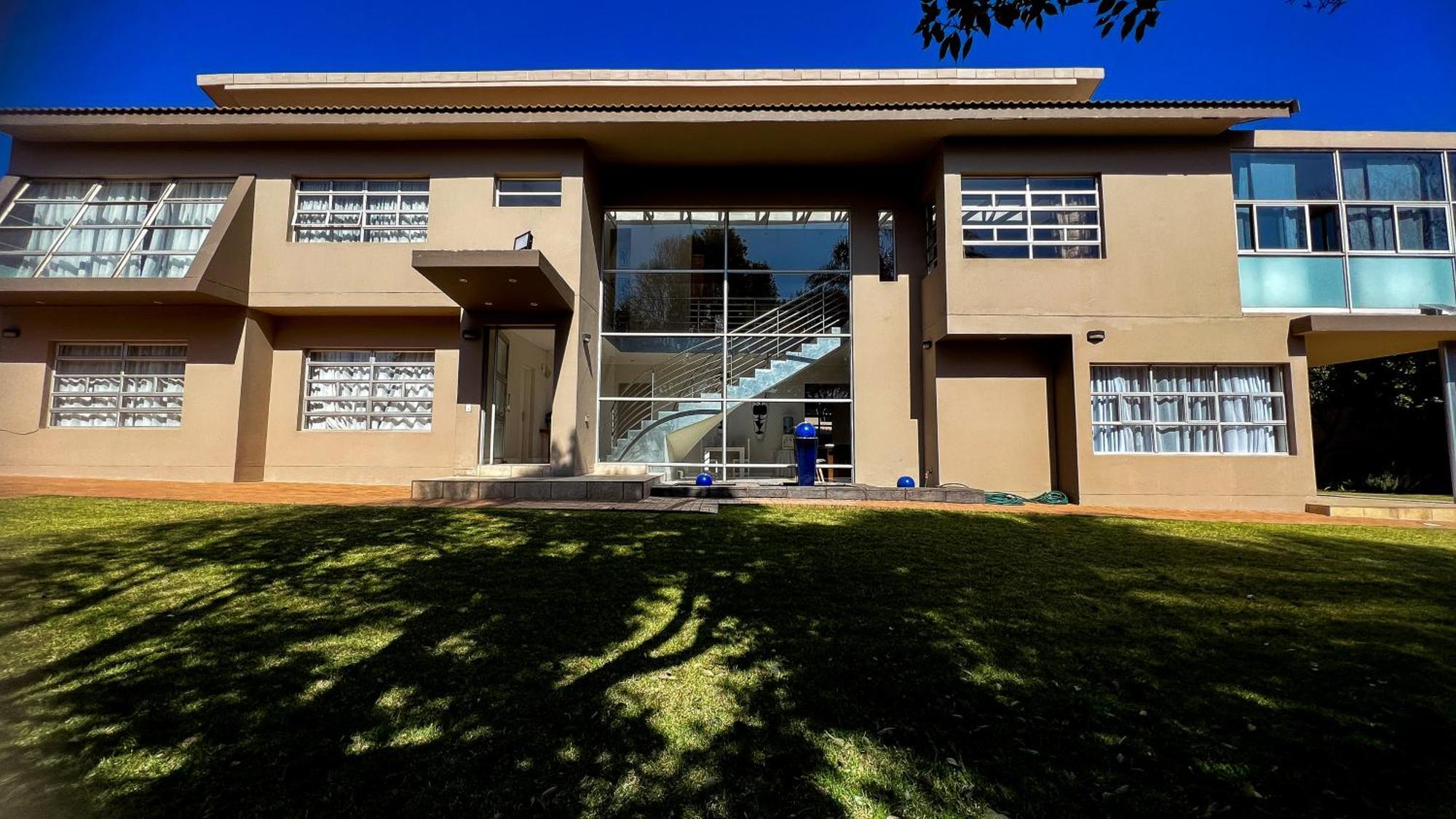Sizanazo - In The Heart Of Northcliff Hill