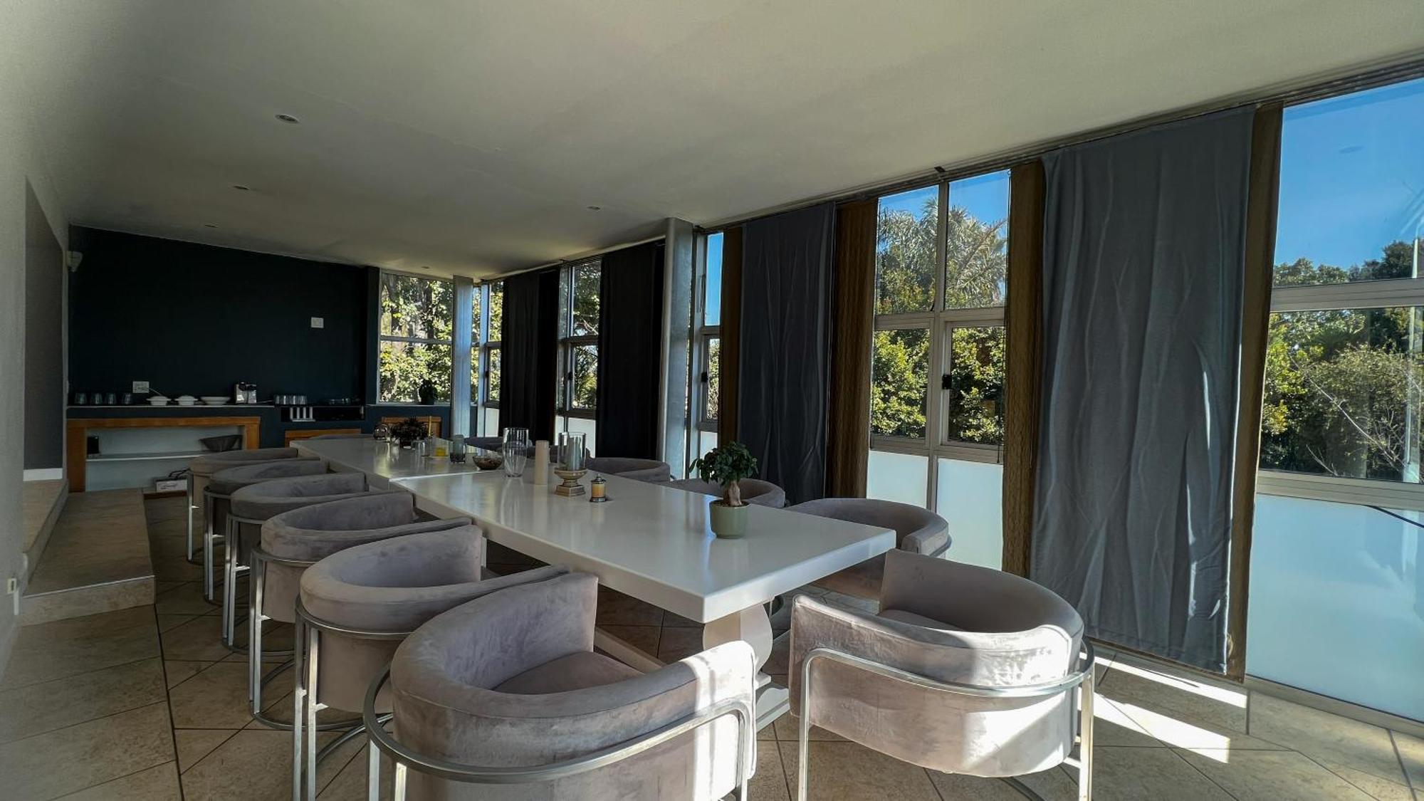Sizanazo - In The Heart Of Northcliff Hill Homestay Johannesburg