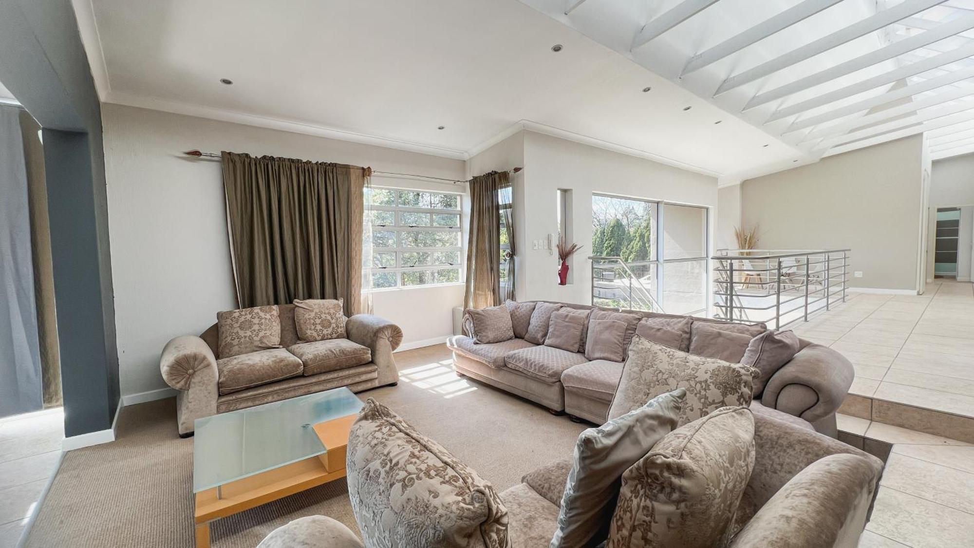 Homestay Sizanazo - In The Heart Of Northcliff Hill Johannesburg