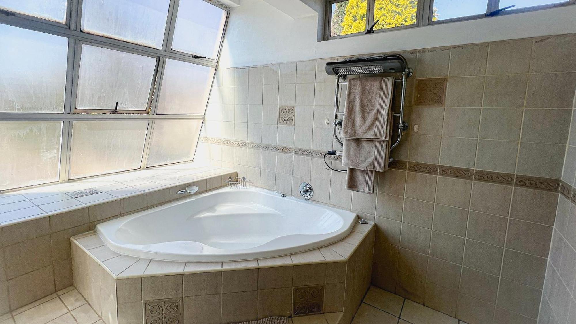 Homestay Sizanazo - In The Heart Of Northcliff Hill