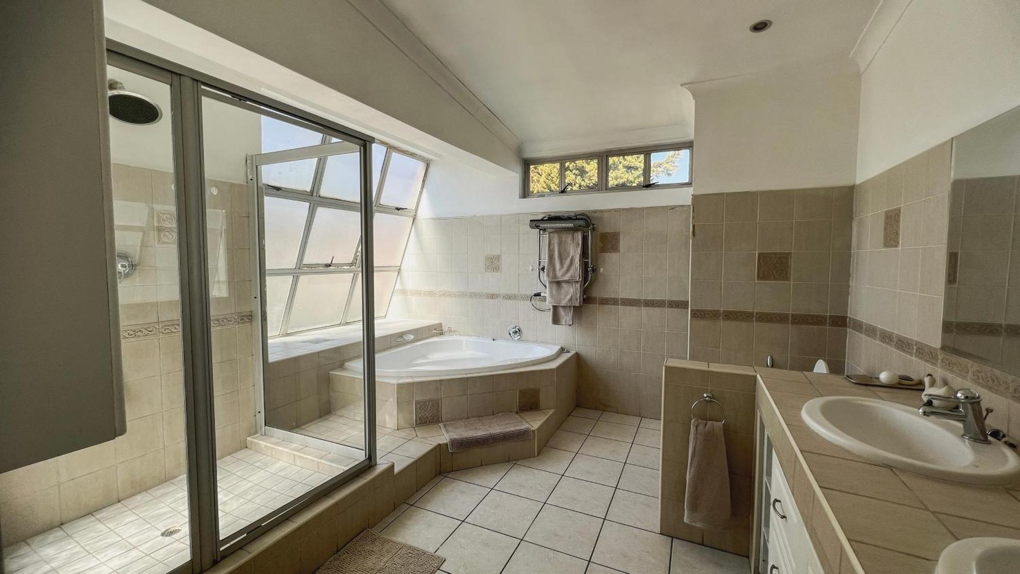 Homestay Sizanazo - In The Heart Of Northcliff Hill
