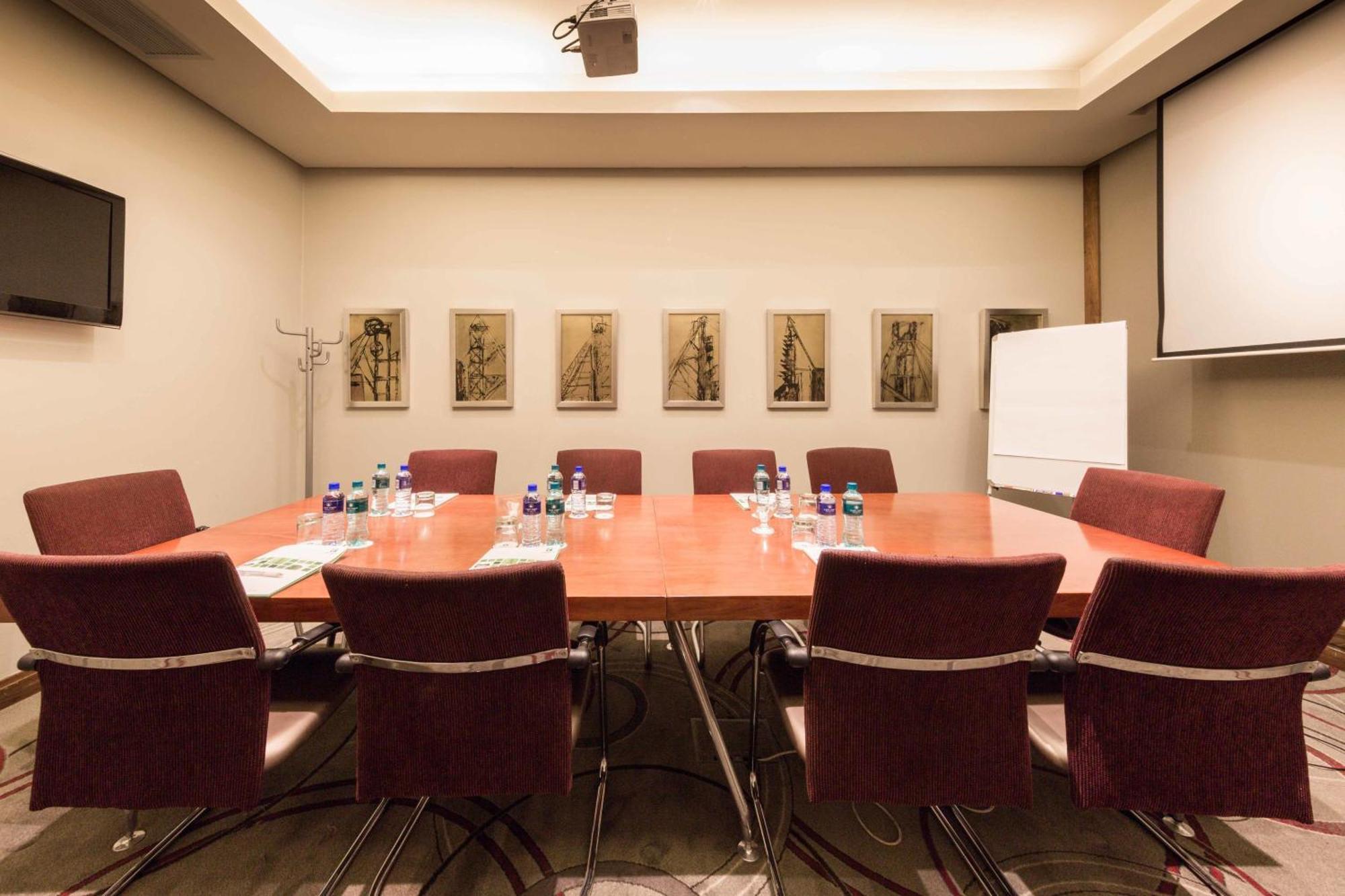 Hotel Johannesburg-rosebank By Ihg 4*