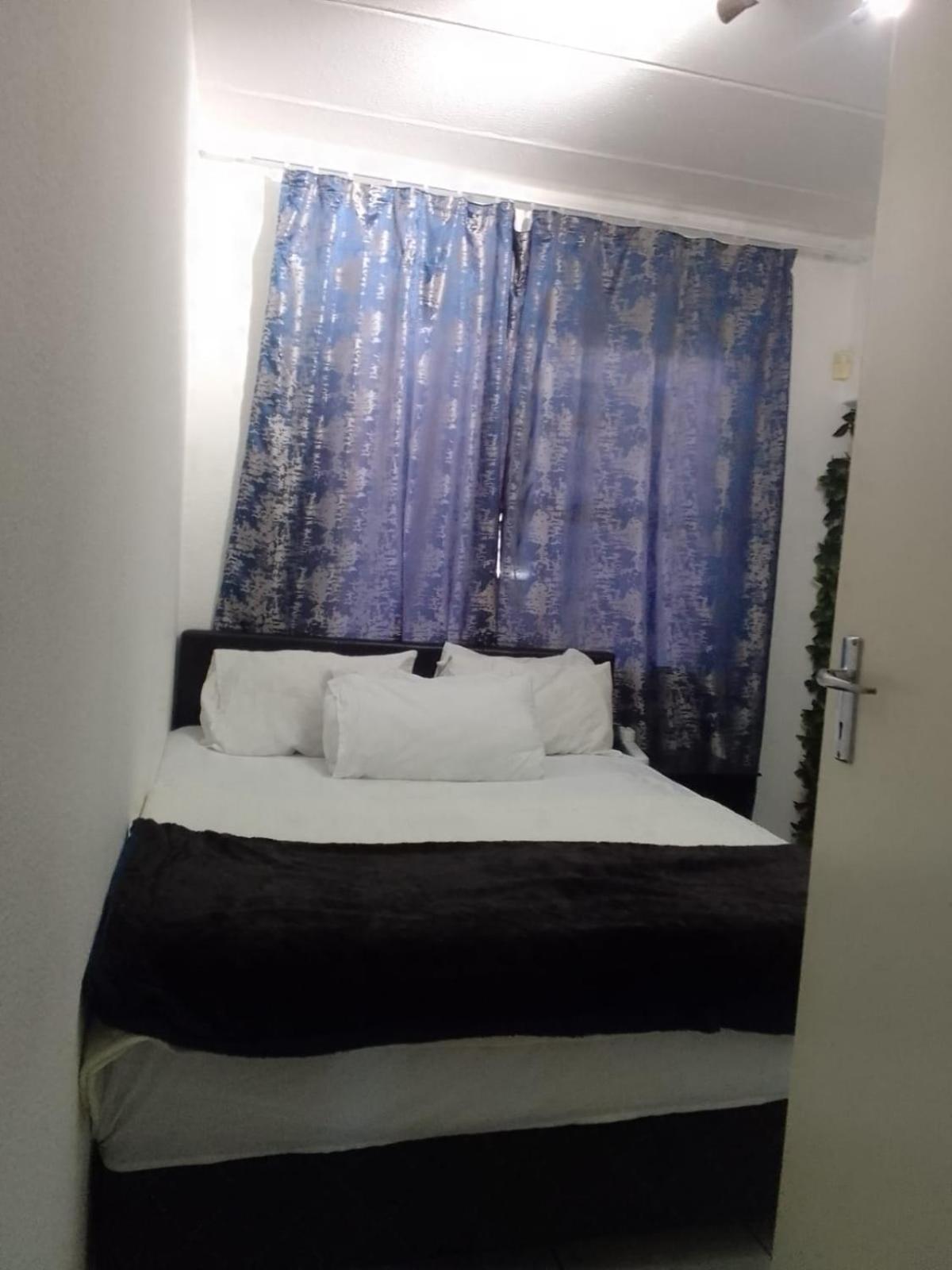 Rosebank Albergue