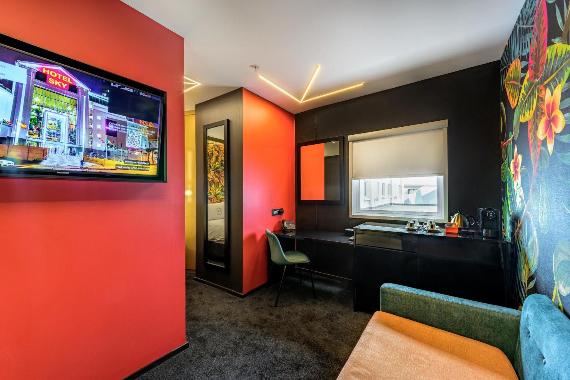 Hotel Sky Sandton 3*