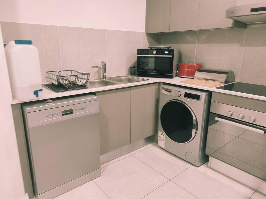 Emerald Skye -luxury 1 Bed Pad, Greenstone Hill-no Loadshedding Ups Joanesburgo