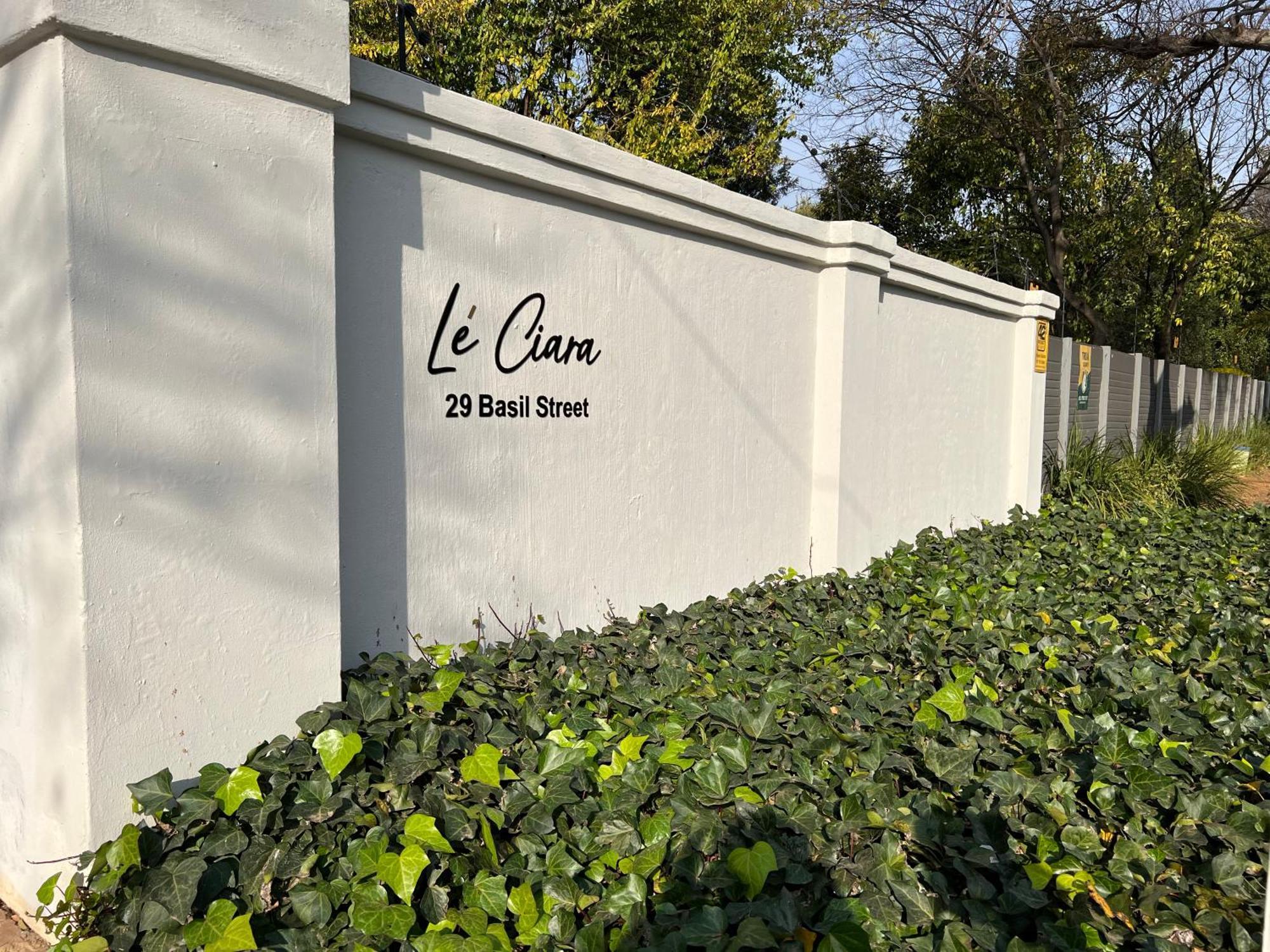 Le'ciara Luxury Khách sạn *