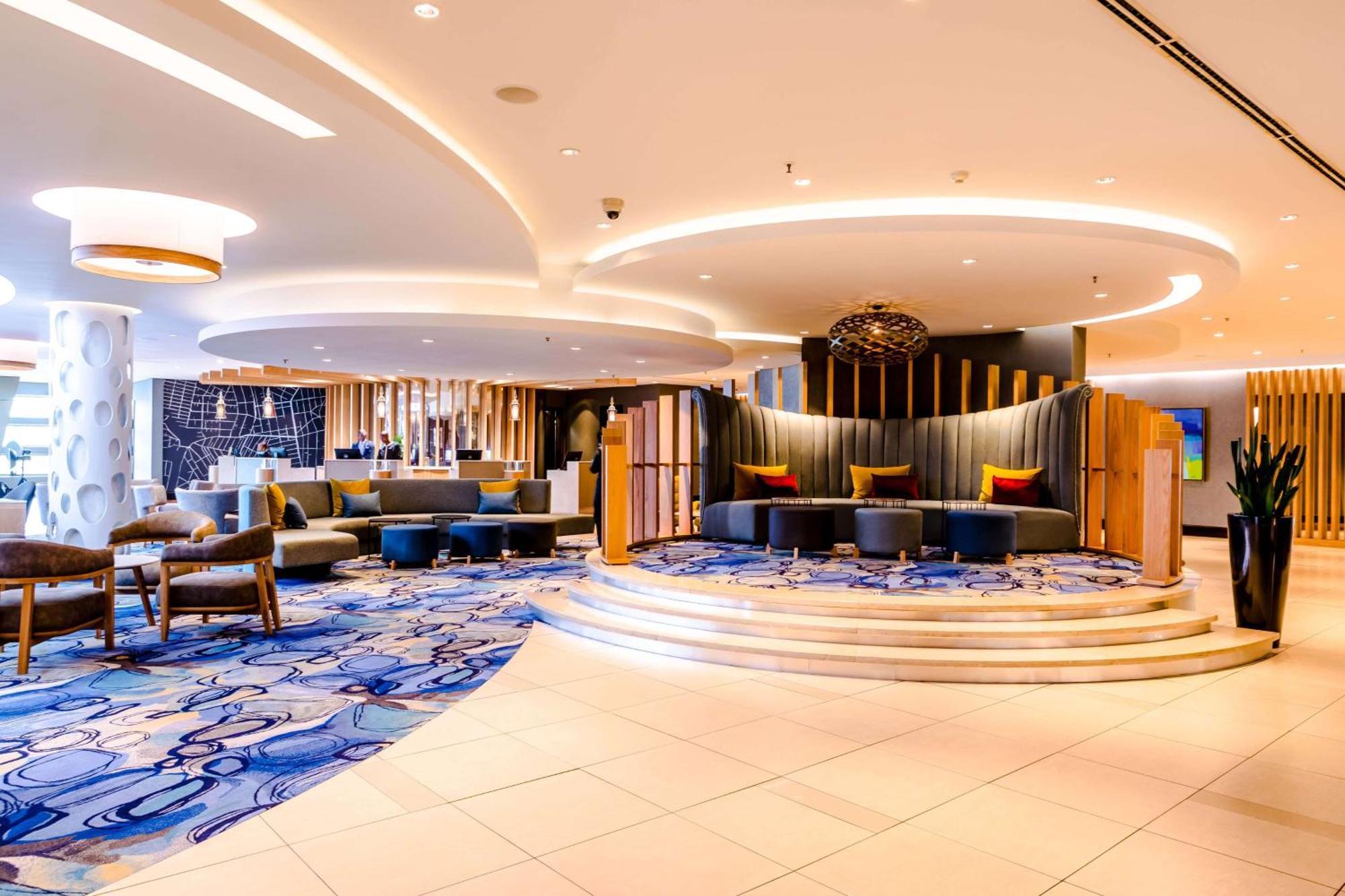 Southern Sun Rosebank, Hotel 4*