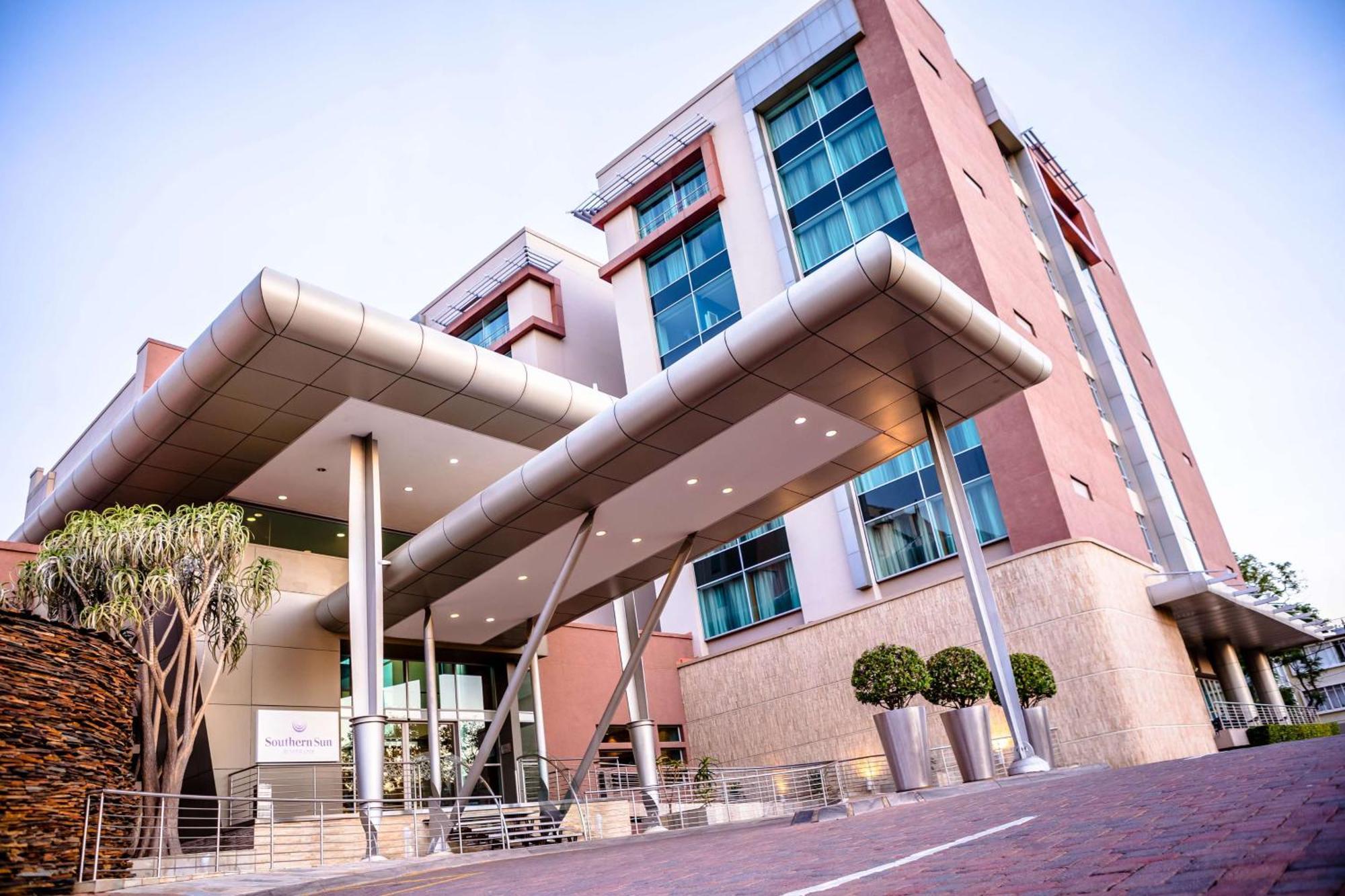 Southern Sun Rosebank, Hotel