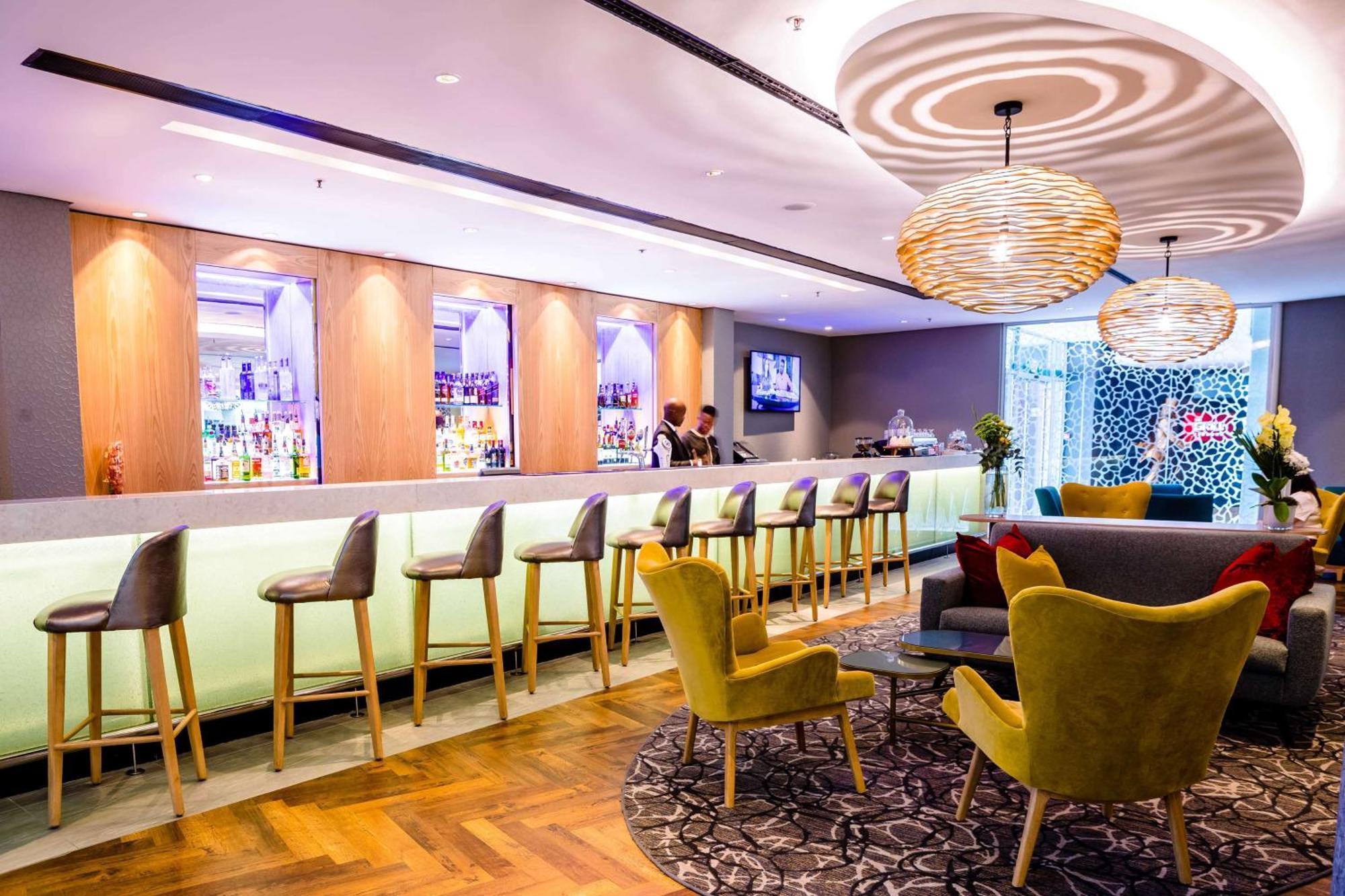 Hotel Southern Sun Rosebank, 4*