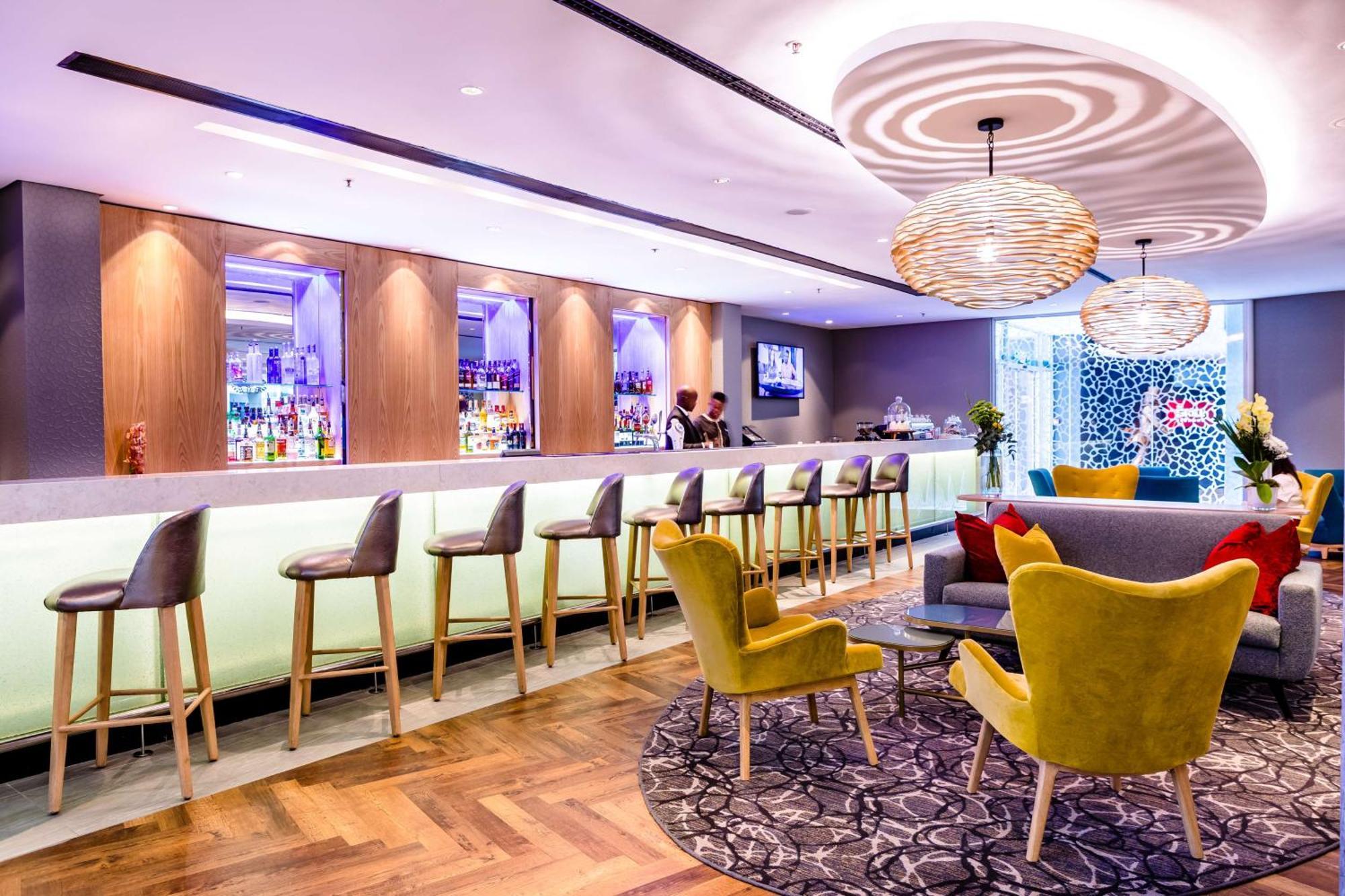 Southern Sun Rosebank, Hotel