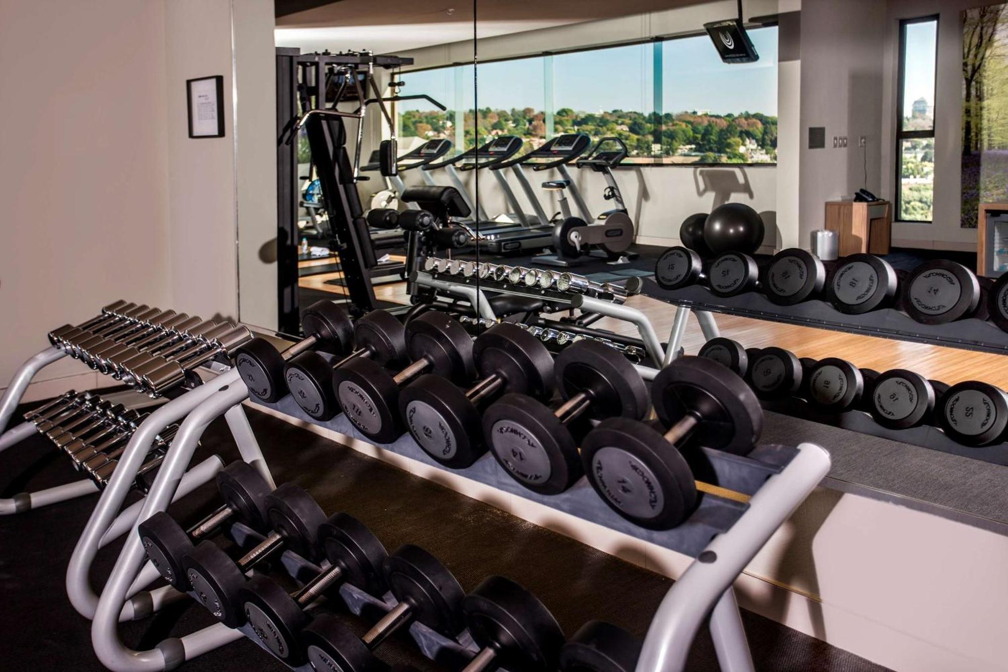 Southern Sun Hyde Park Sandton Khách sạn 4*