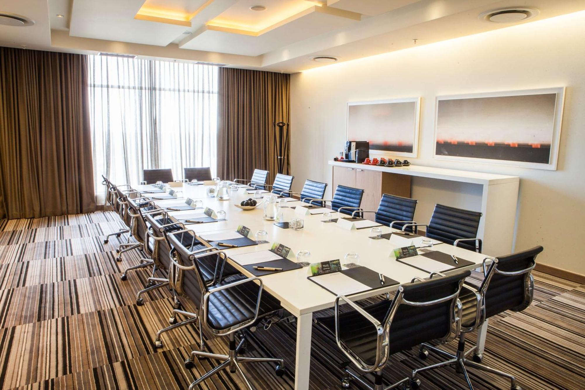 Southern Sun Hyde Park Sandton Khách sạn 4*