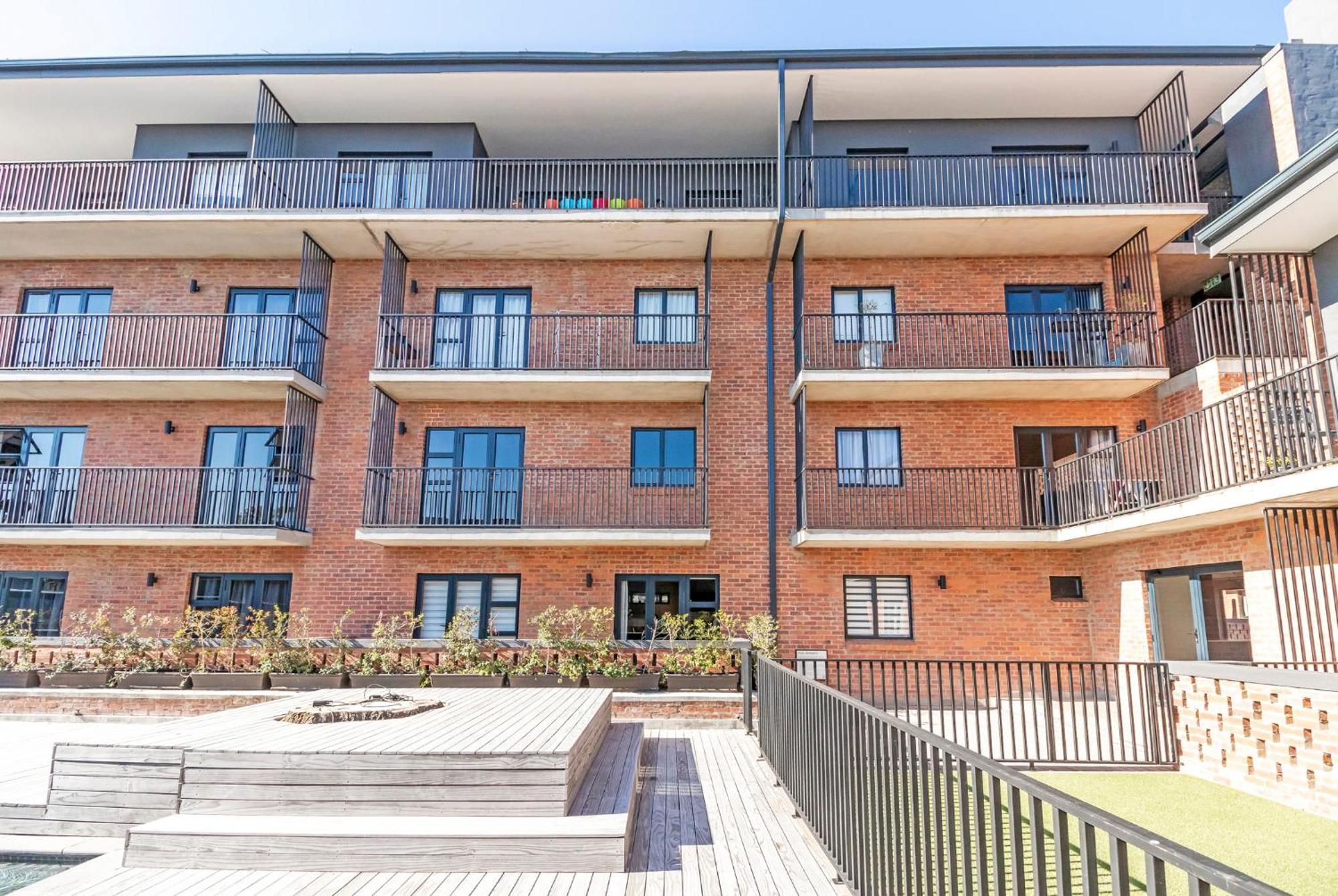 Hyde Park House Apartment