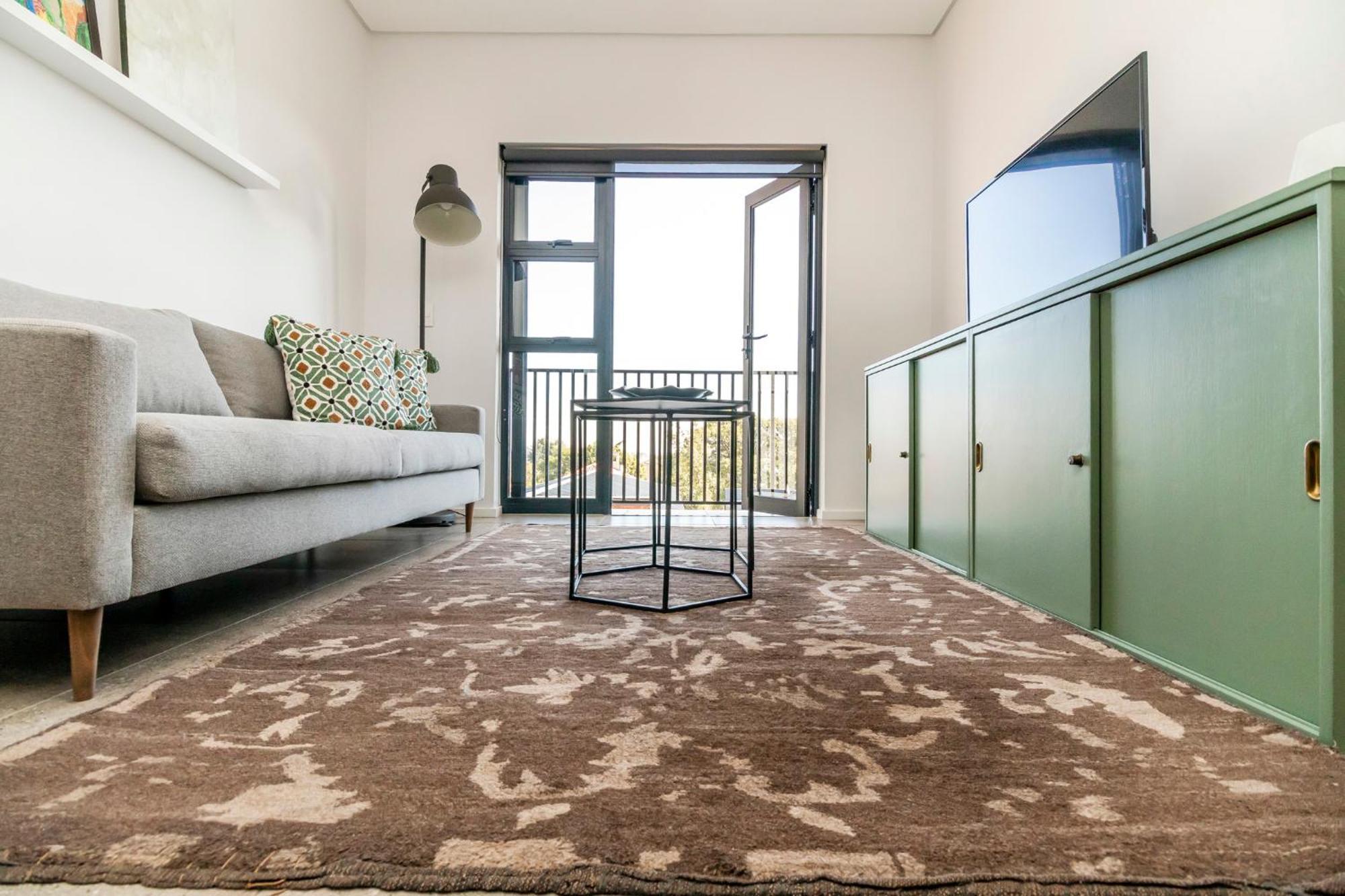 Hyde Park House Apartment *