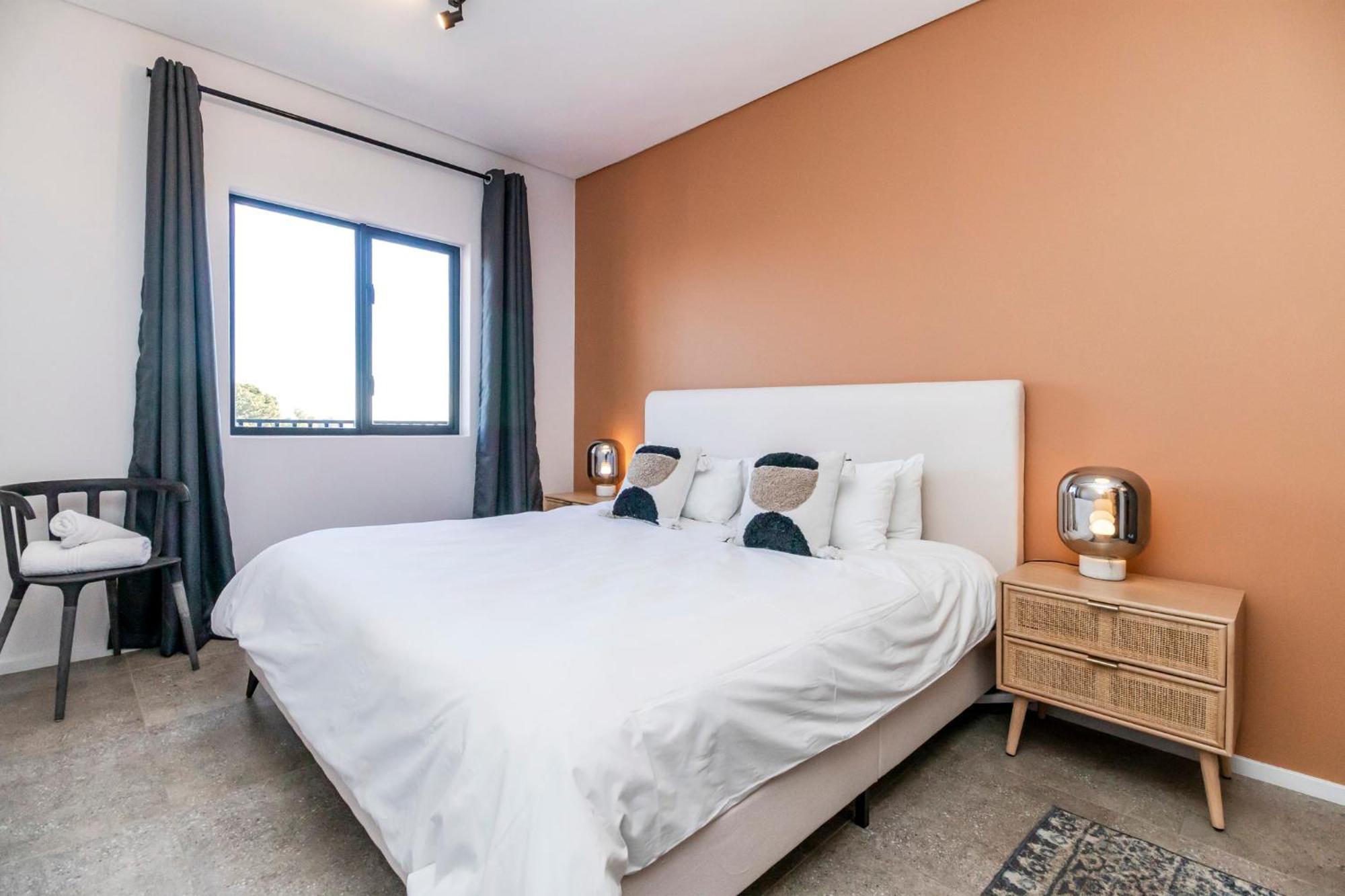 Hyde Park House Apartment