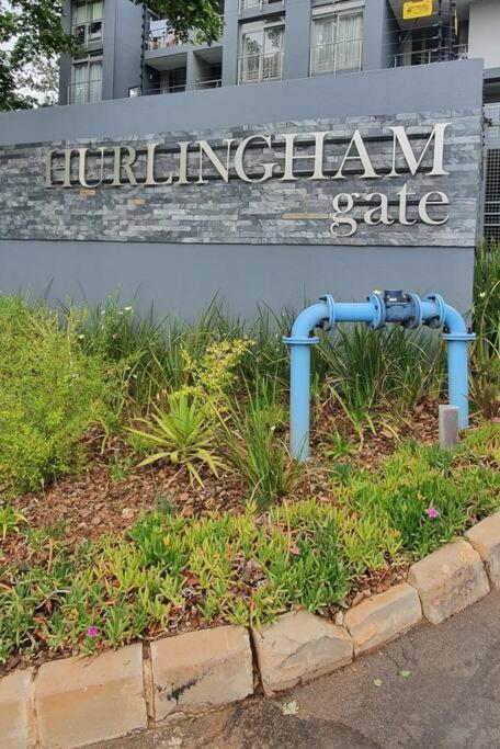 Urban Oasis With Park Views In Sandton, Johannesburg