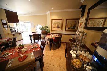 Le Cozmo Guest house