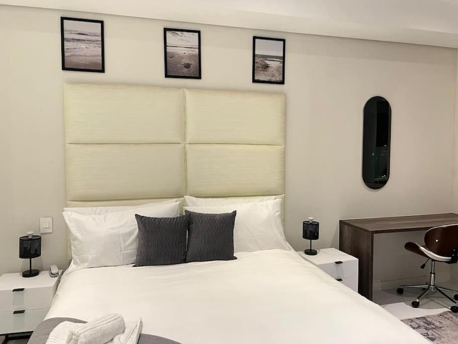New Luxury Sandton Apartment